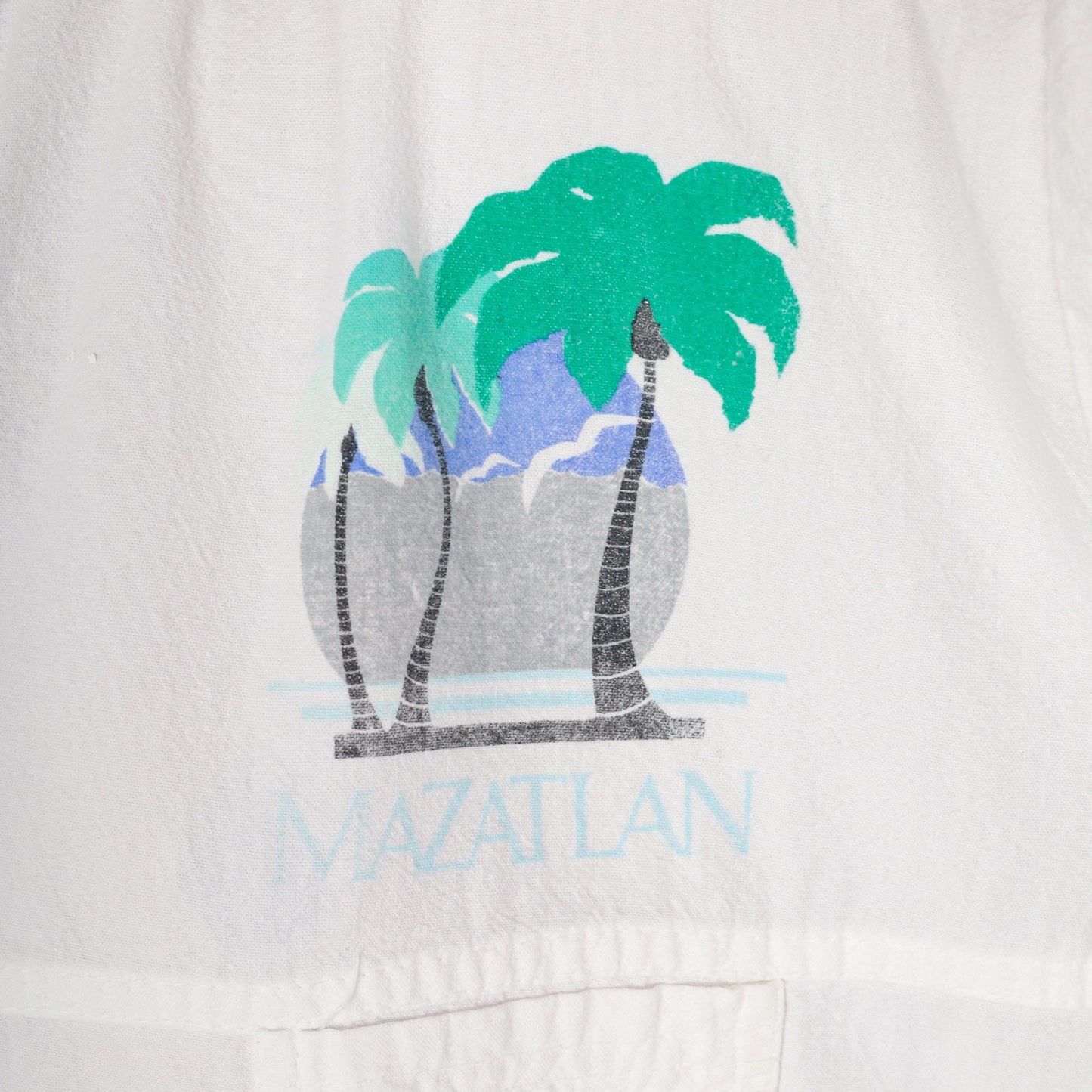 90s Mazatlan Mexico Palm Tree Graphic T-Shirt White V-Neck Cotton Tee Medium Large