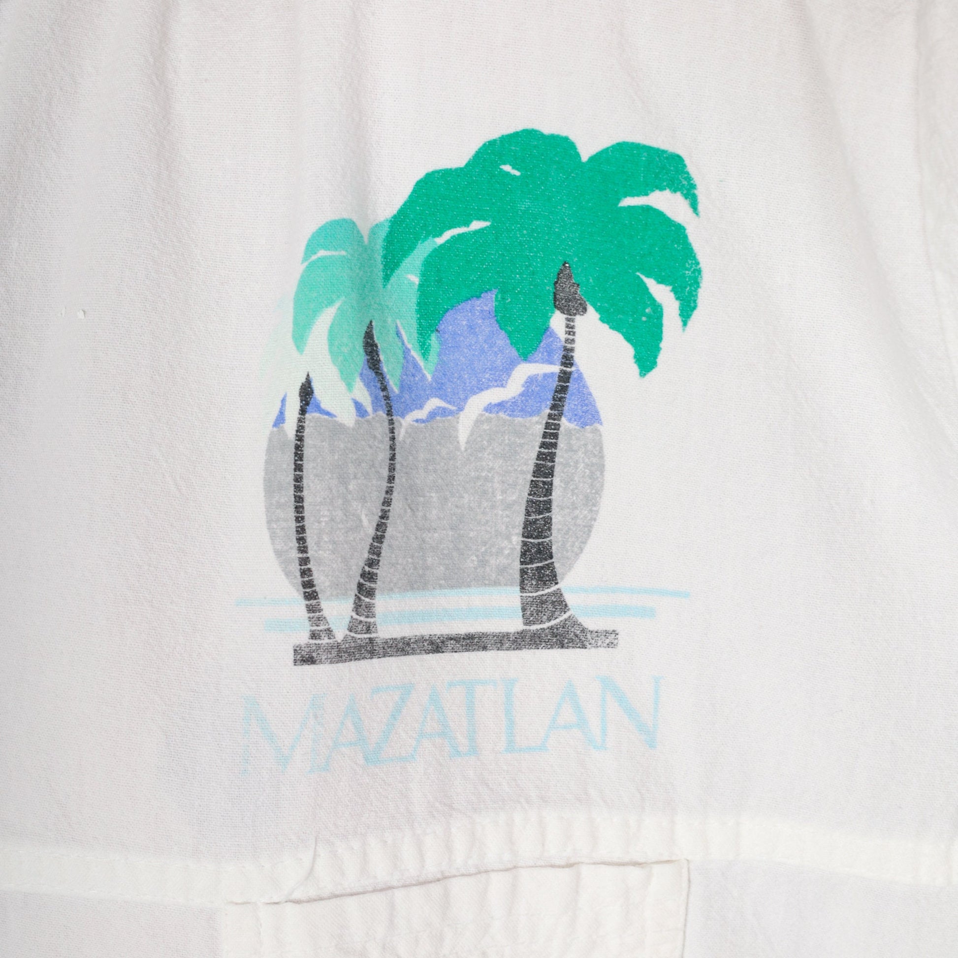 90s Mazatlan Mexico Palm Tree Graphic T-Shirt White V-Neck Cotton Tee Medium Large