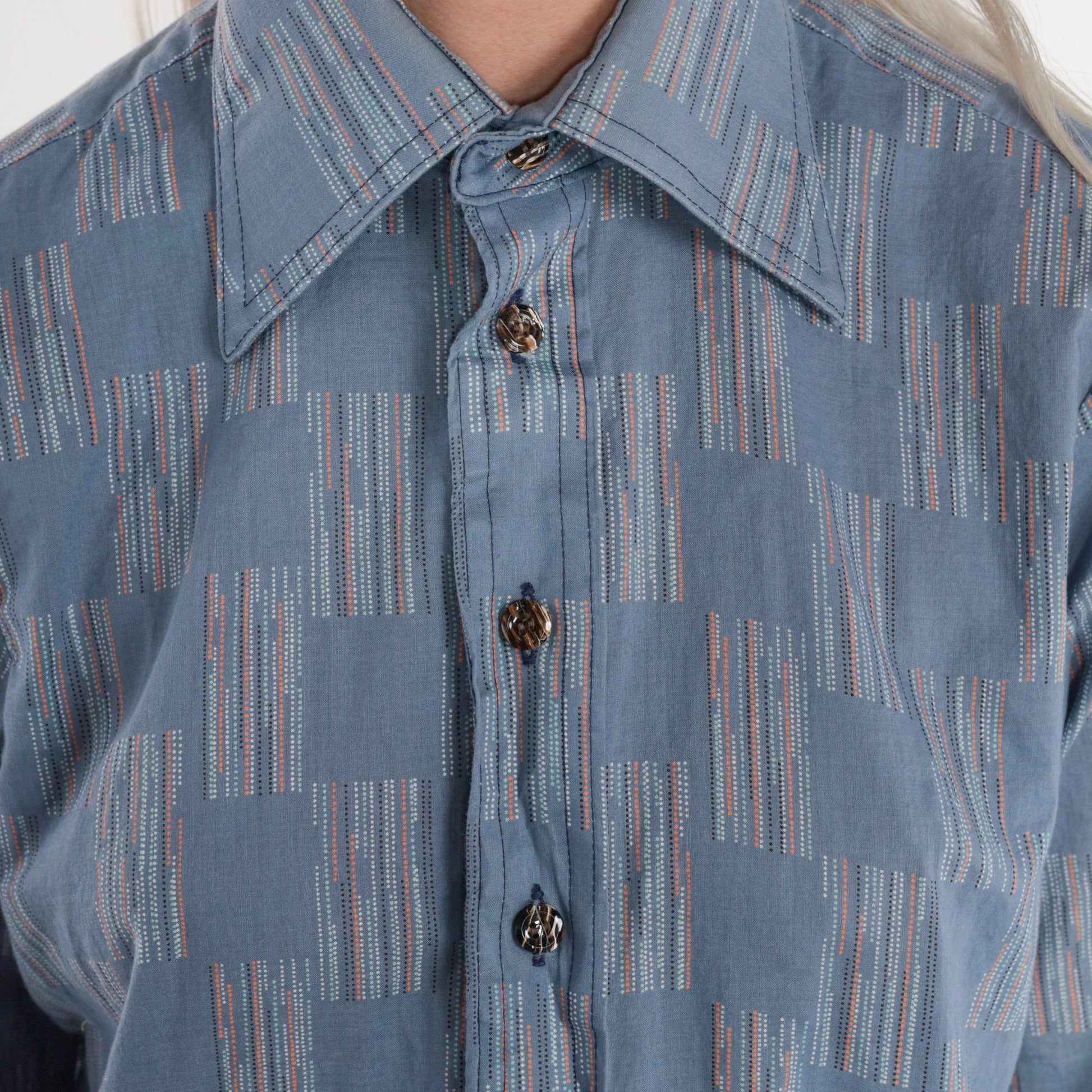 70s Saturdays in California Blue Checkered Button-Up Dagger Collar Shirt XS
