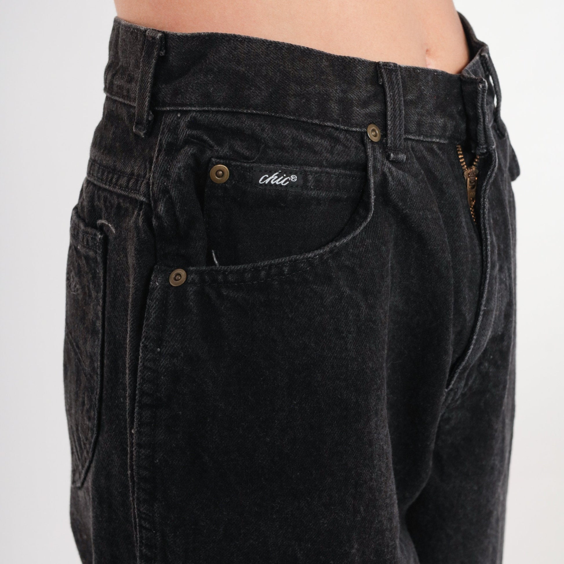 90s Black High-Waisted Tapered Denim Jeans Small S