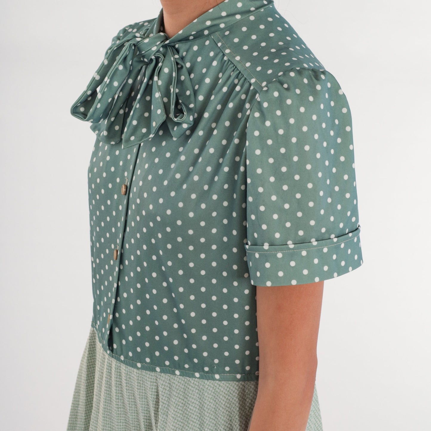 70s Green Polka Dot Midi Dress Puff Sleeve Neck Tie High Waisted Medium