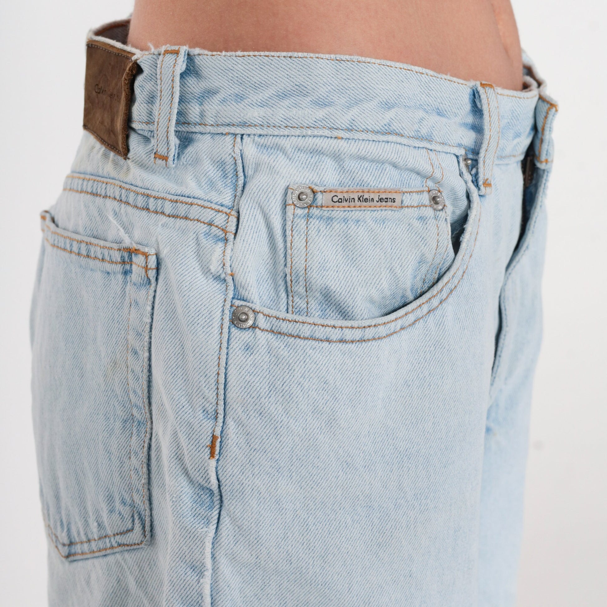 Calvin Klein 90s Light Wash Denim Shorts High Rise Cuffed Medium