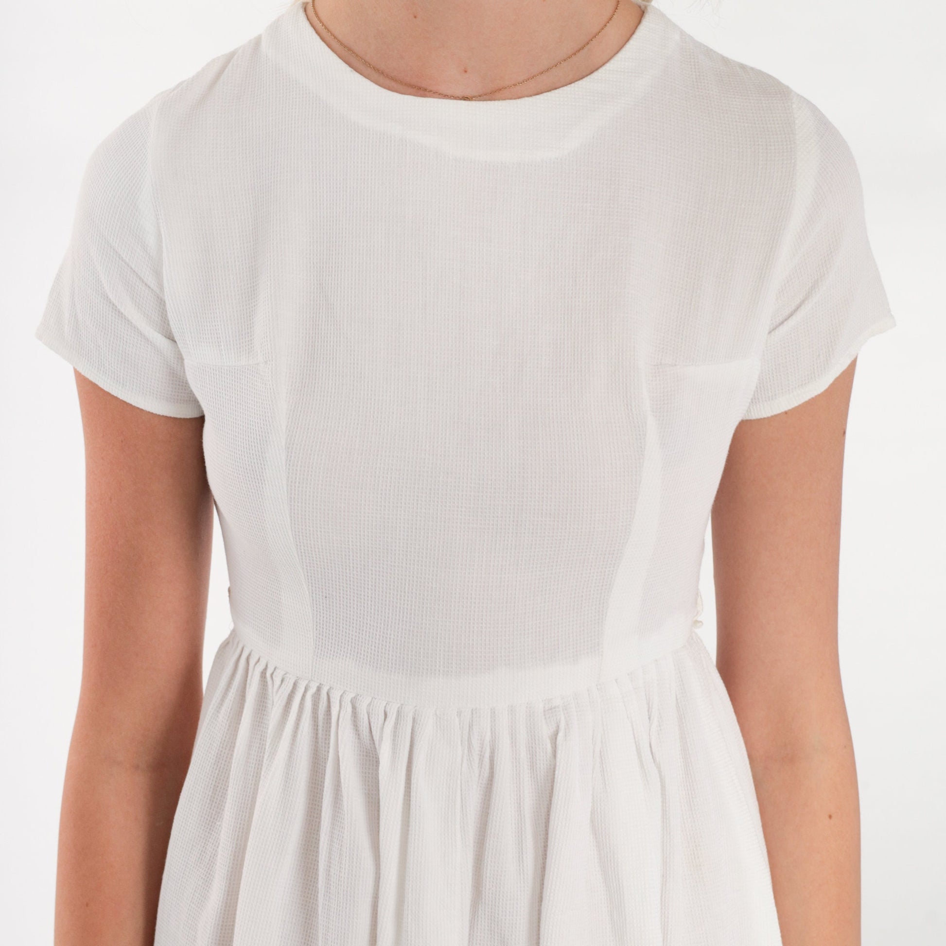 1970s White Mini Dress Empire Waist Short Sleeve Gathered Skirt 2XS