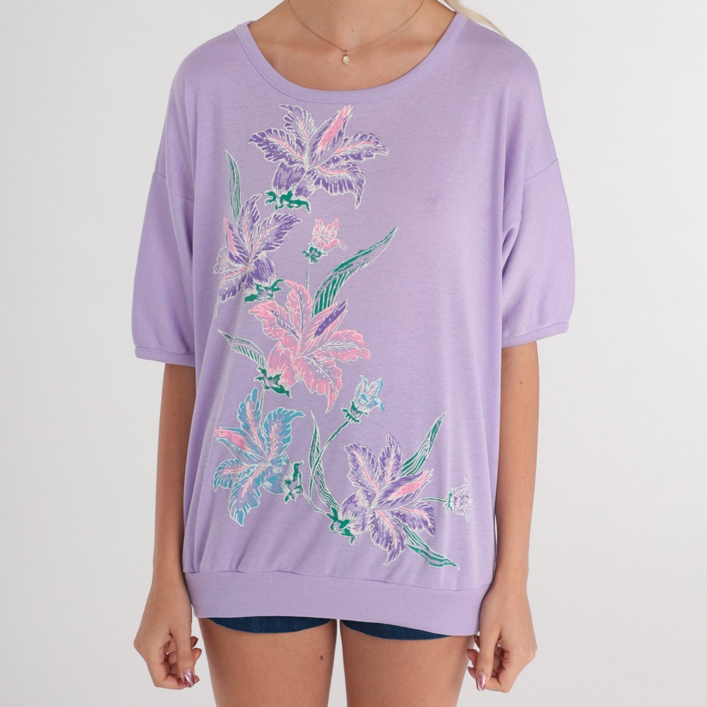 80s Purple Floral Painted Lily Graphic Tee Banded Hem Short Sleeve Medium