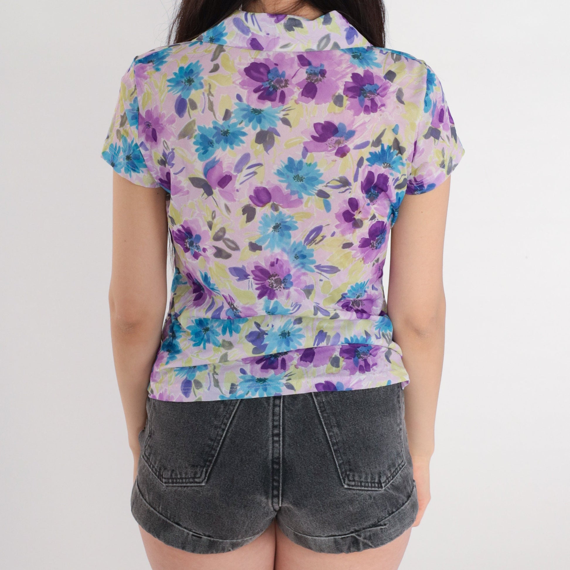 90s Floral Button Up Blouse Lavender Purple Watercolor Print Short Sleeve Small