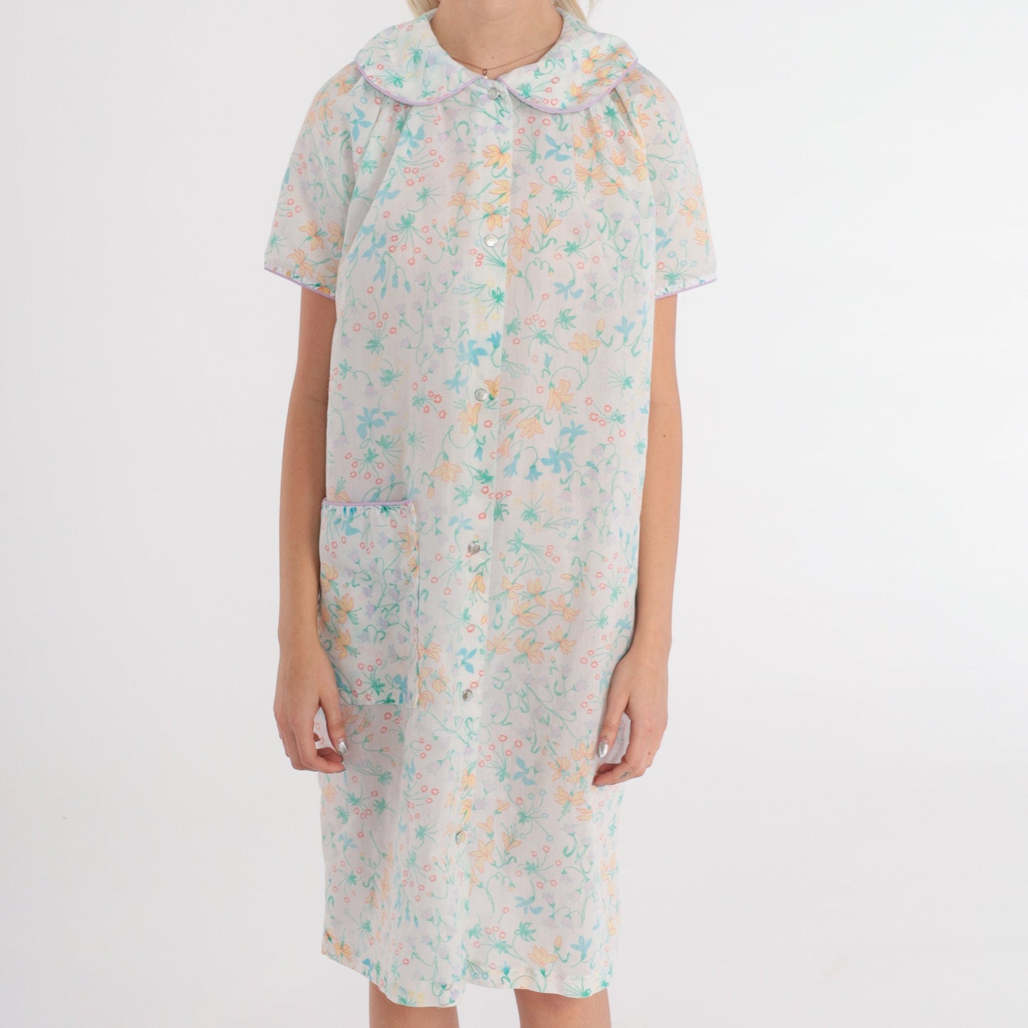 80s Floral White Nightgown Semi-Sheer Peter Pan Collar Snap Front Knee Length Medium
