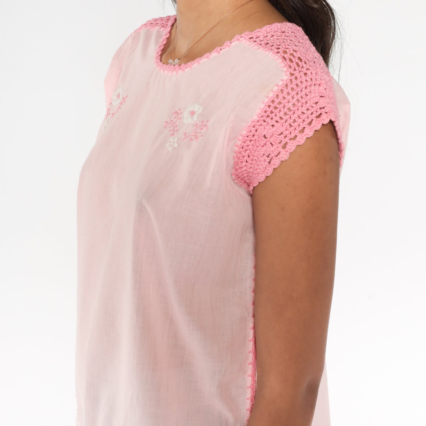 80s Baby Pink Floral Embroidered Blouse Crochet Cap Sleeve Small