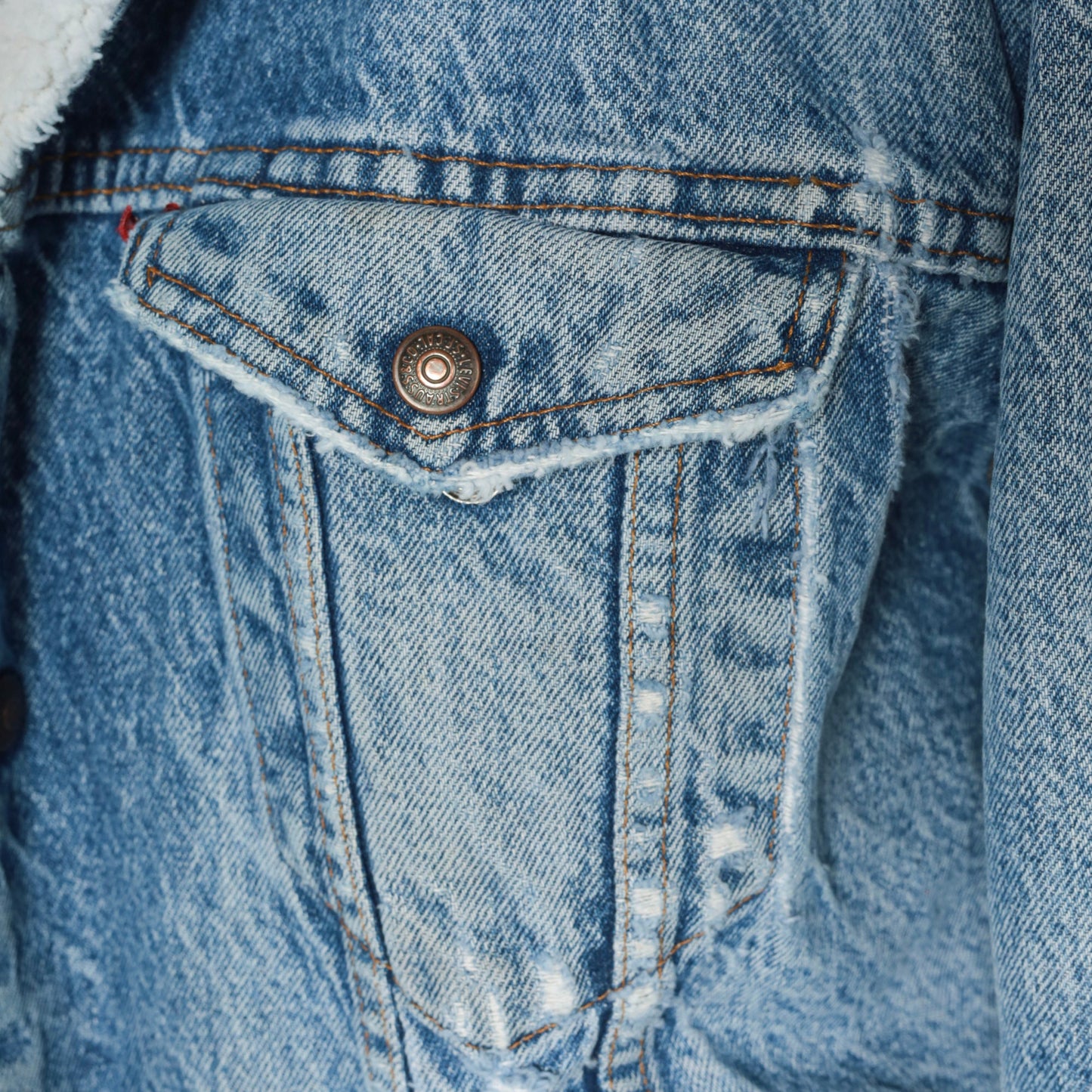 80s Levi's Sherpa Denim Jacket Blue Distressed Trucker Men's Large 44