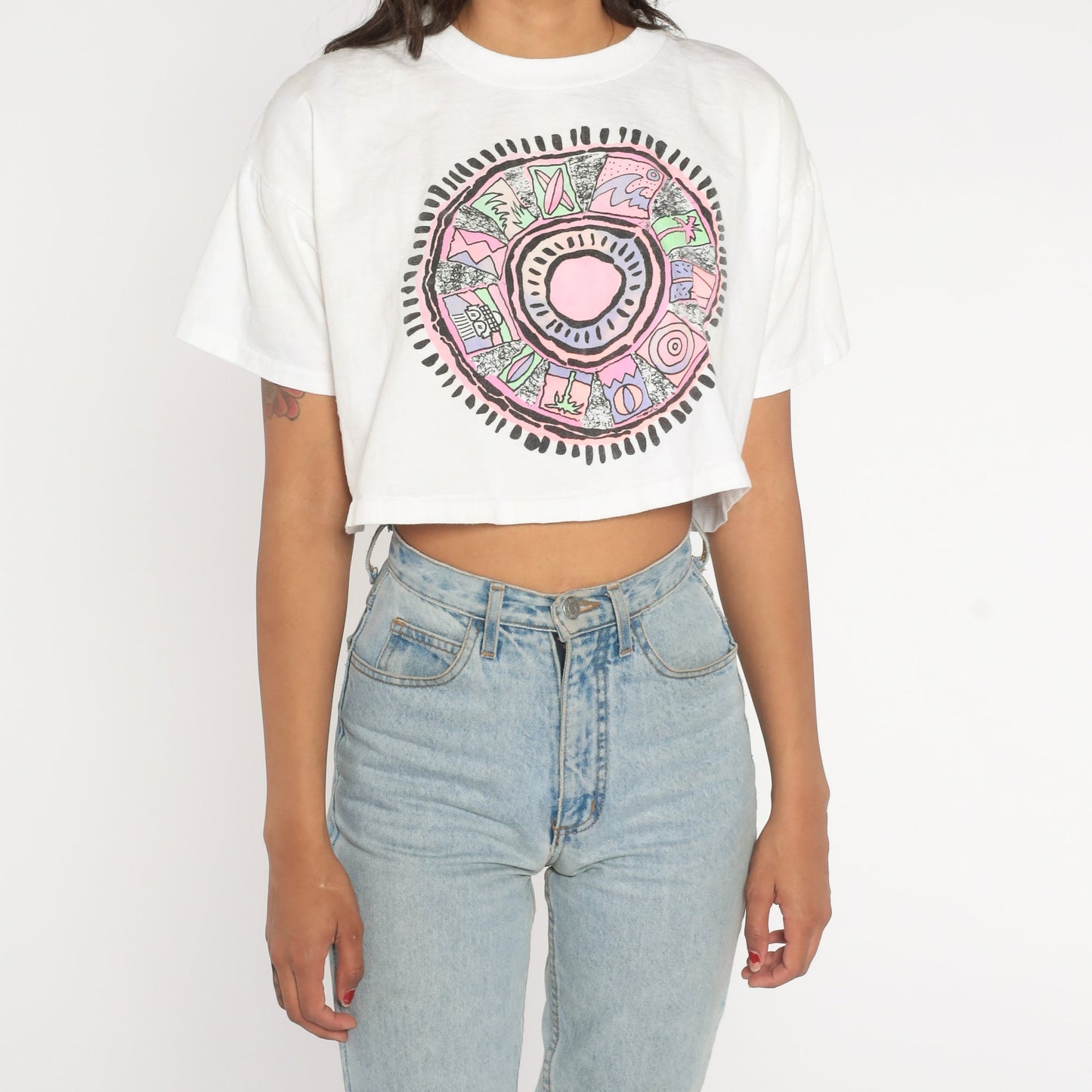 90s Crop Top White Beach Medallion Graphic T-Shirt Small