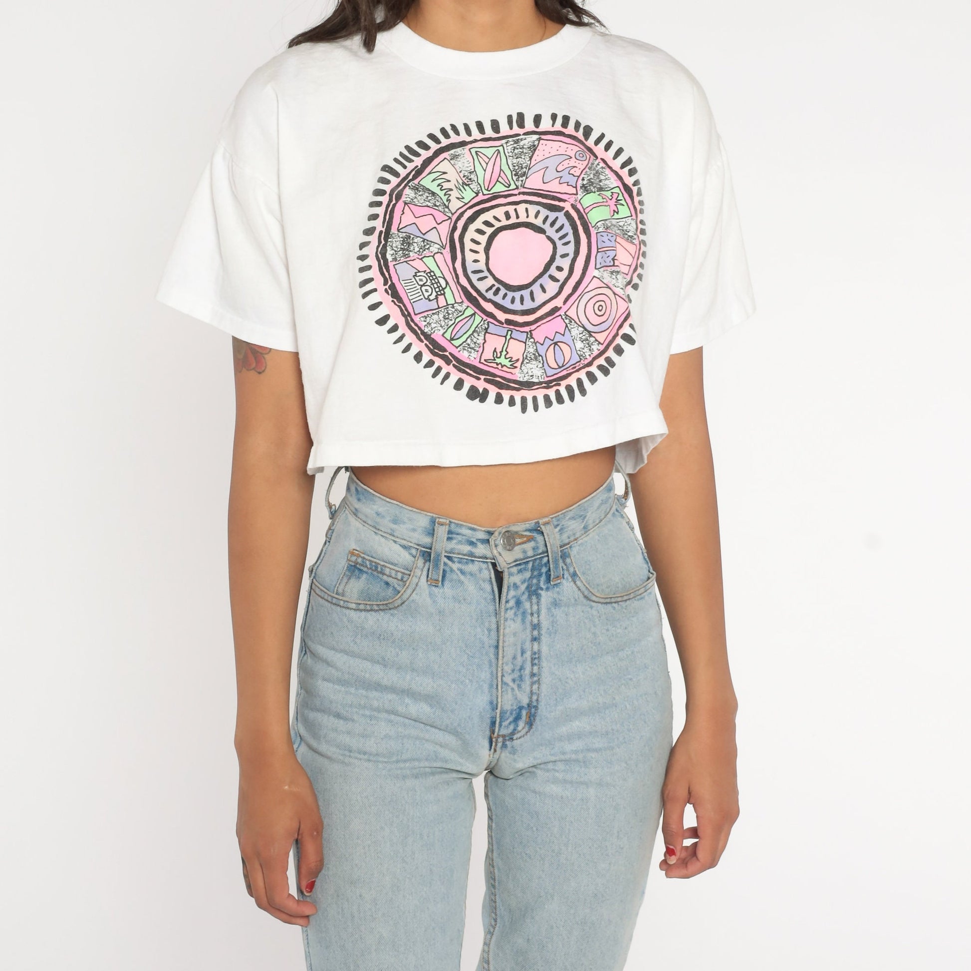 90s Crop Top White Beach Medallion Graphic T-Shirt Small