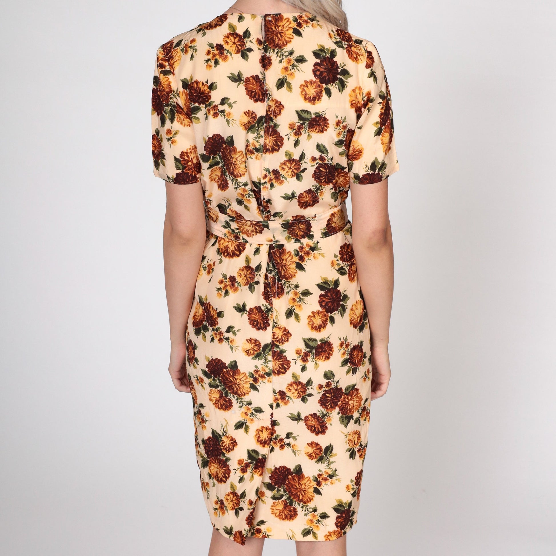 1960s Floral Peach Pencil Dress Matching Belt Short Sleeve Small S