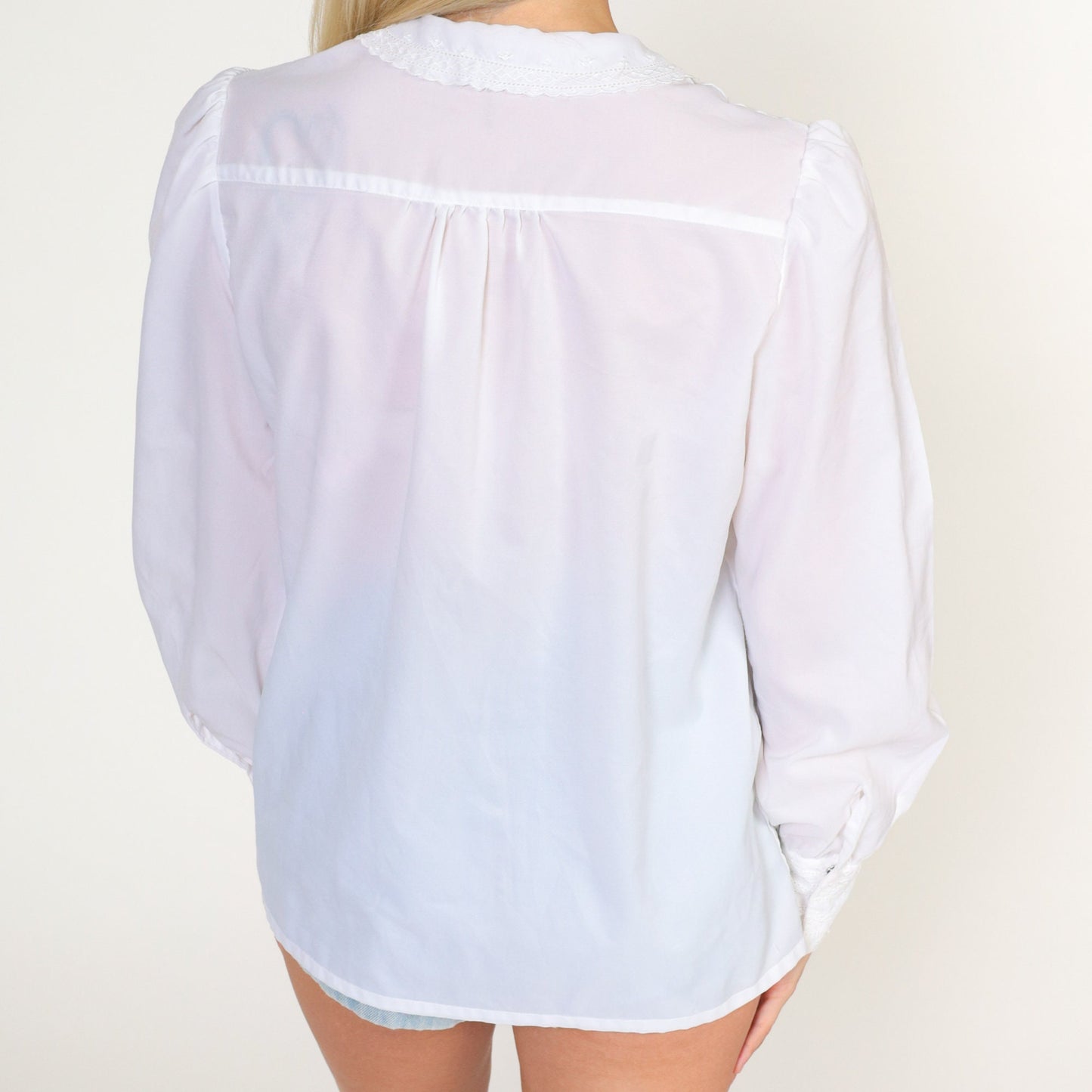 80s White Embroidered Blouse Puff Sleeve Peter Pan Collar Cutout Medium