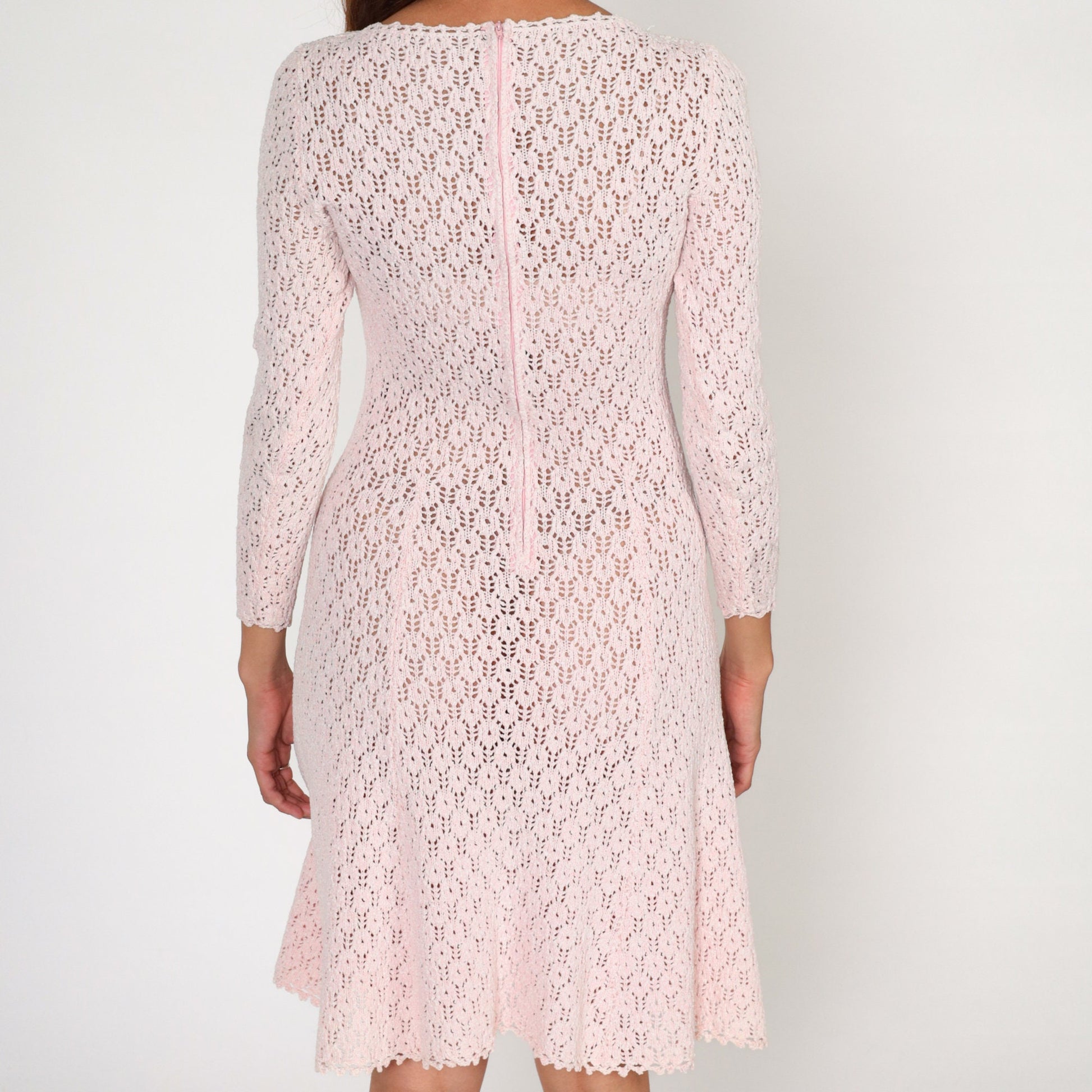 70s Pink Crochet Knee-Length Dress Long Sleeve Scoop Neck Small