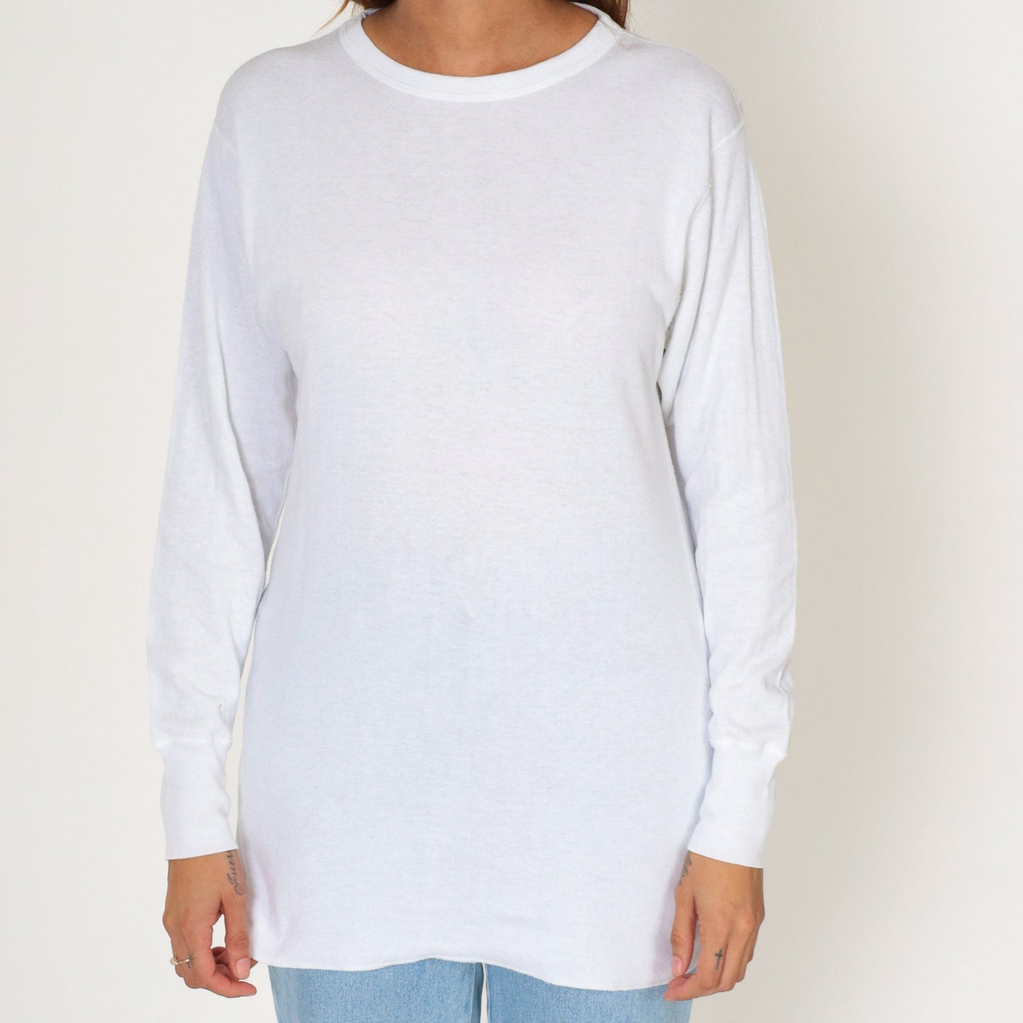90s Plain White Long Sleeve Crewneck Tee Cotton Blend Medium