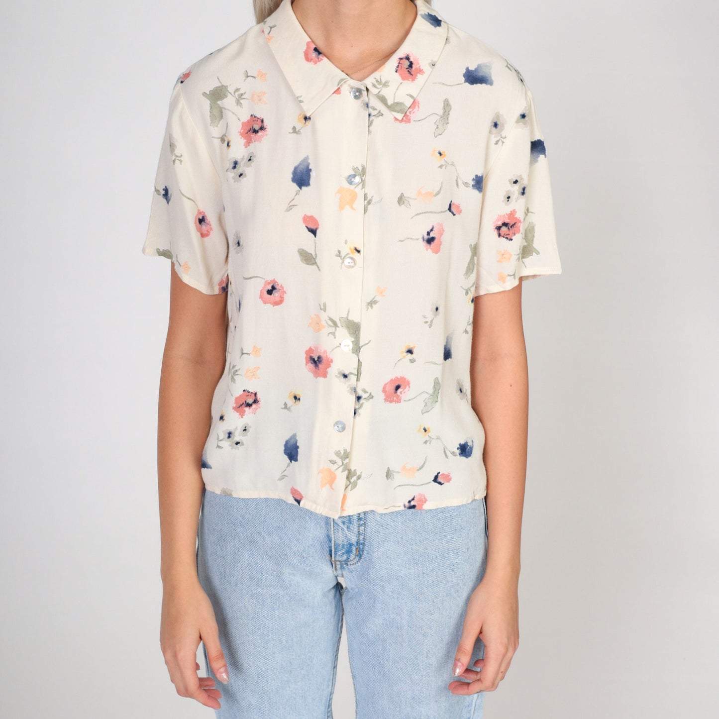 90s Cream Watercolor Floral Button-Up Blouse Short Sleeve Collared Petite Small