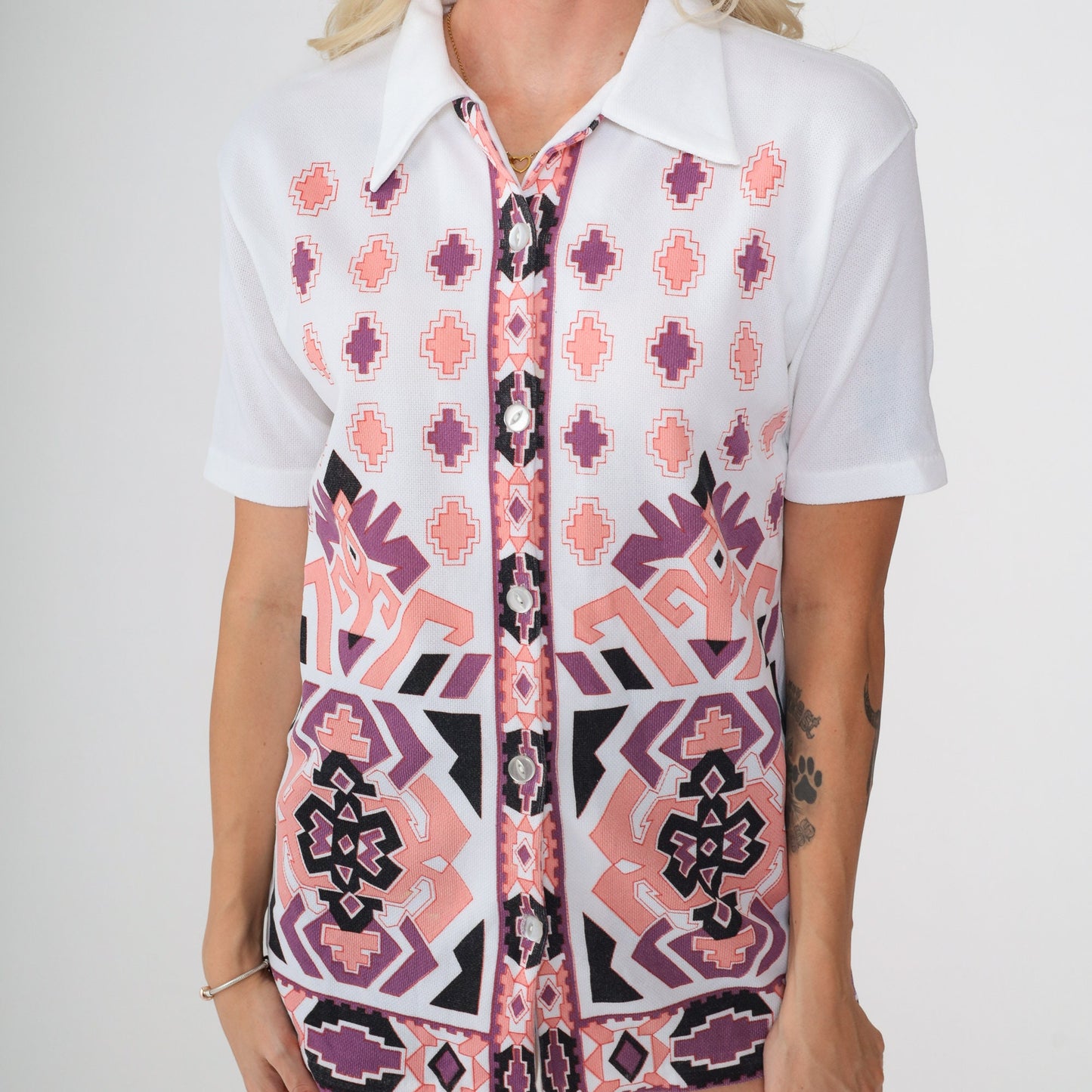 70s Geometric Print Button-Up Blouse White Short Sleeve Shirt Medium