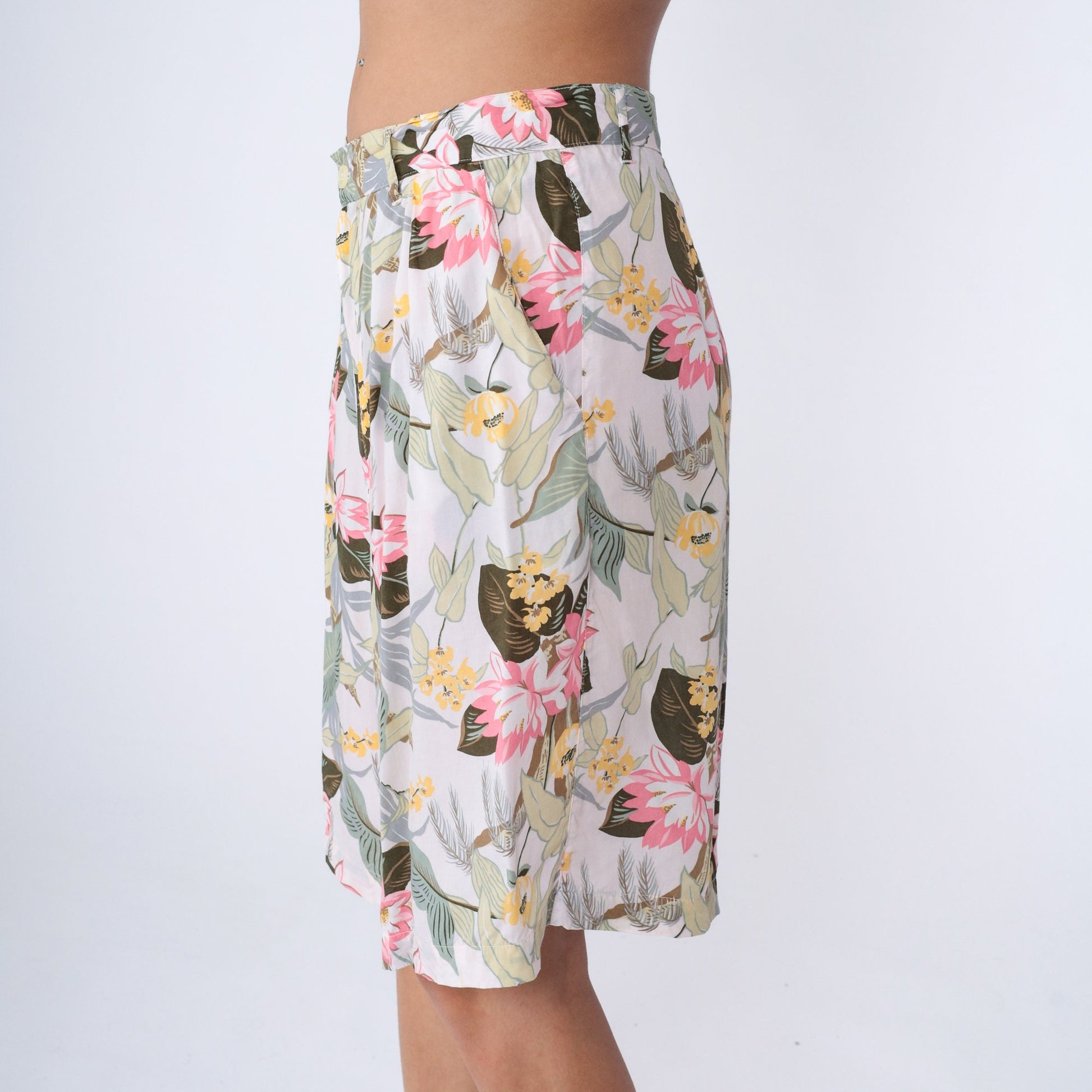 90s GAP Floral High-Waisted Shorts Tropical Print White Rayon Medium