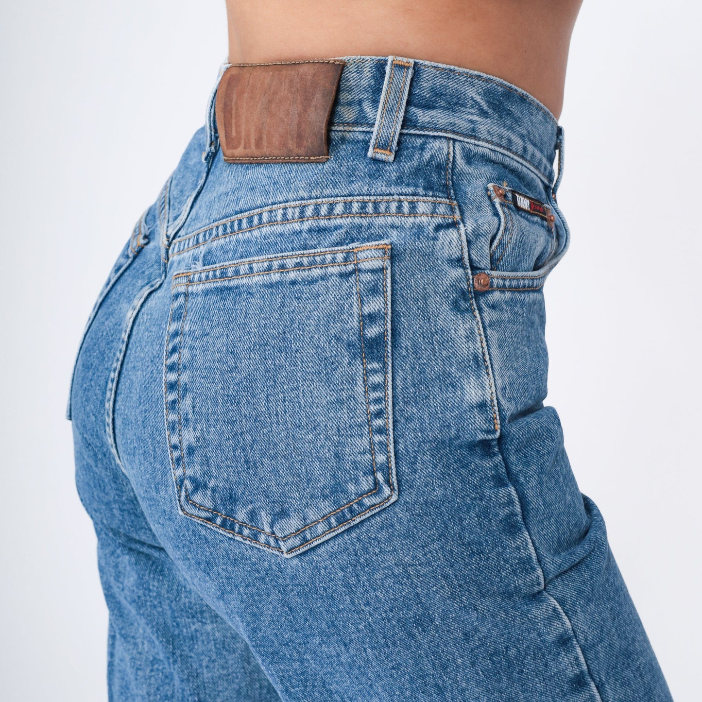 90s DKNY High Waist Tapered Jeans Blue Denim Small