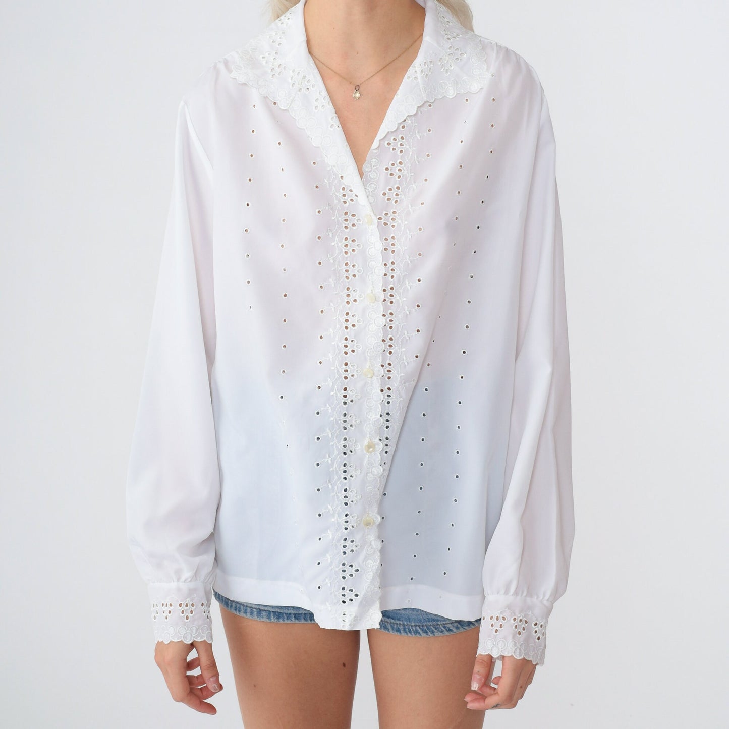 70s Lee Mar White Embroidered Floral Cutwork Blouse Button-Up Medium M
