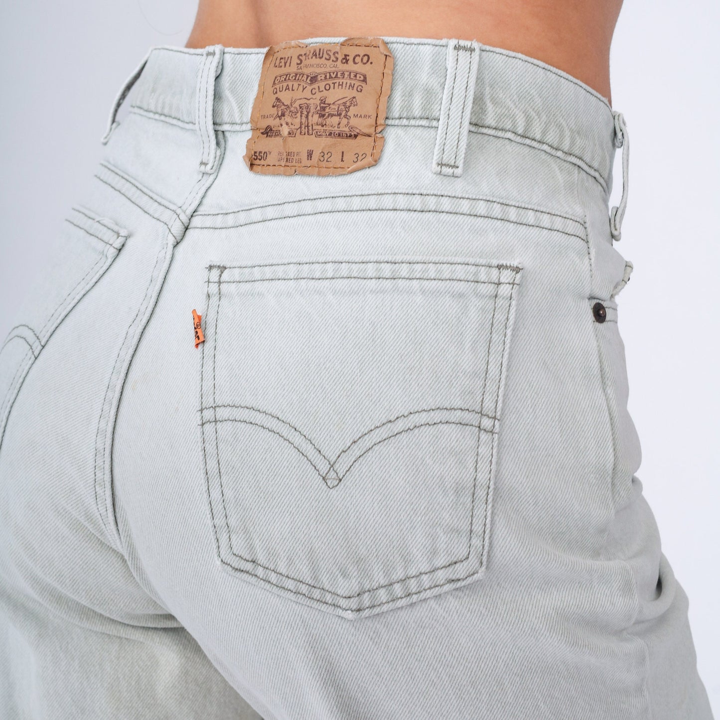 90s Levi's 550 Light Grey Denim Jeans High Rise Relaxed Tapered Men's 32x32
