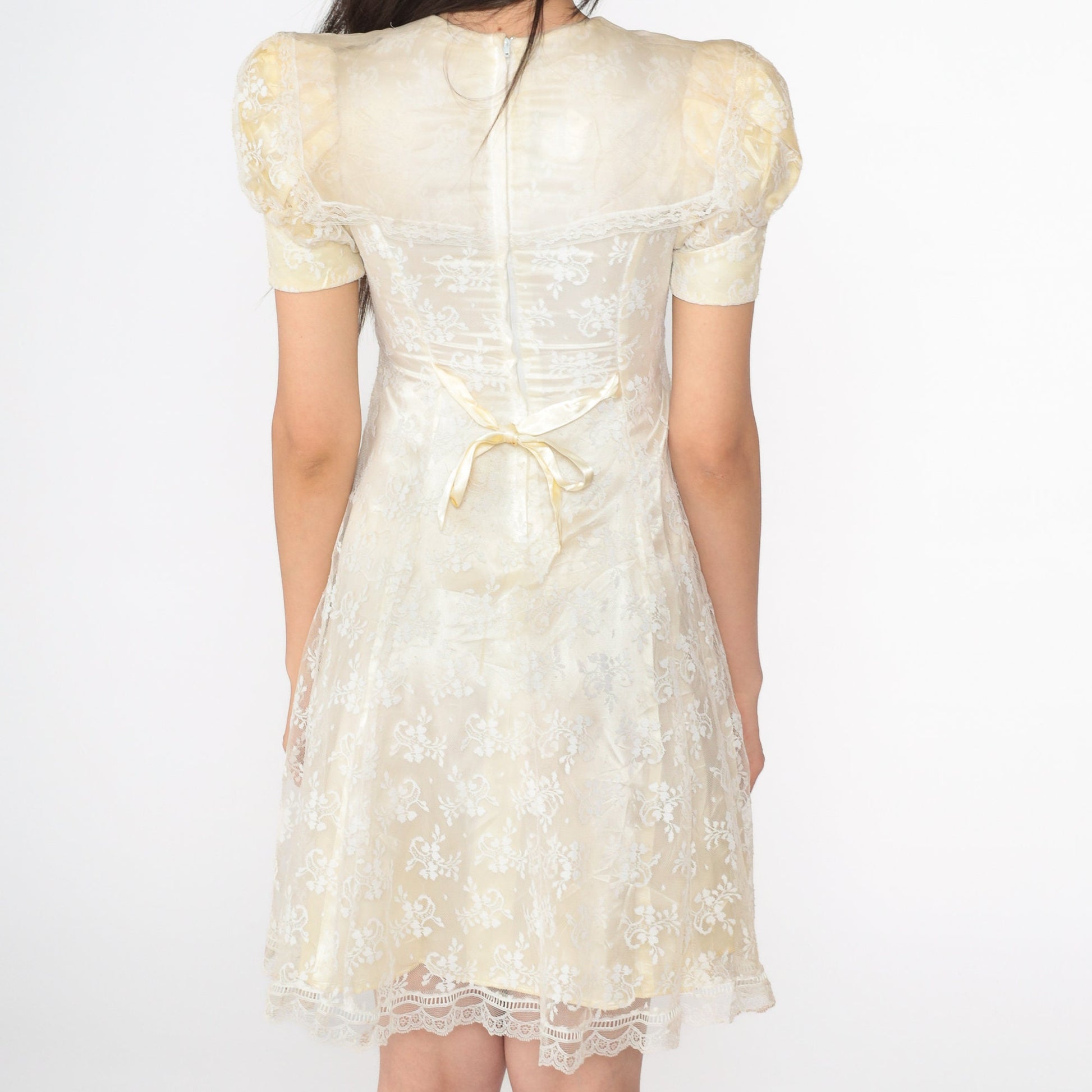 80s Jessica McClintock White Lace Mini Dress Yellow Puff Sleeve Rosette 2XS