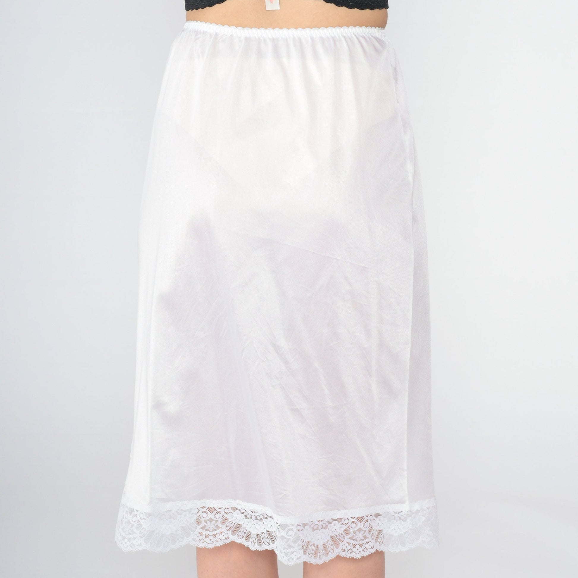 80s White Nylon Lace Slip Skirt Scalloped Hem Elastic Waist Small