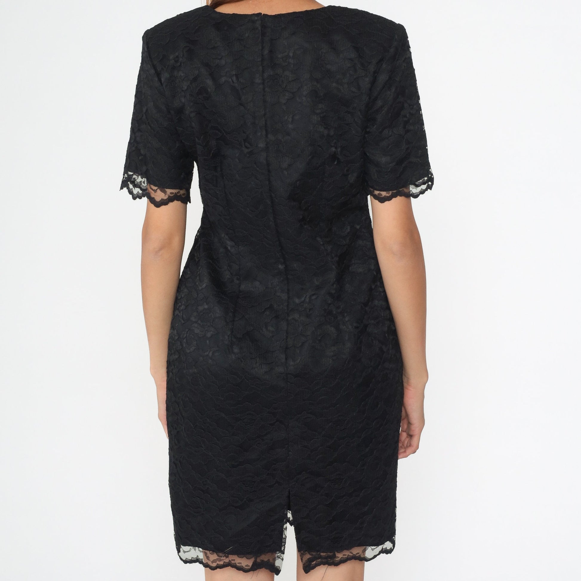 90s My Michelle Black Lace Mini Dress Scalloped Sheath Scoop Neck Medium