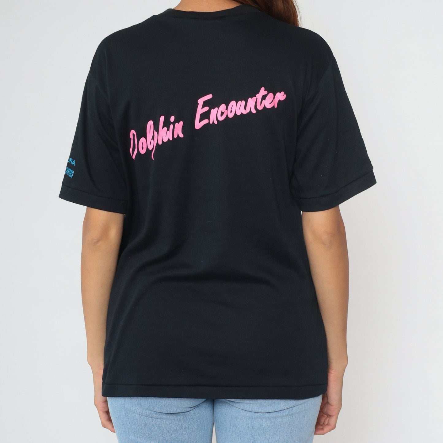00s Kaikoura Dolphin Mary Neon Graphic T-Shirt New Zealand Black Medium