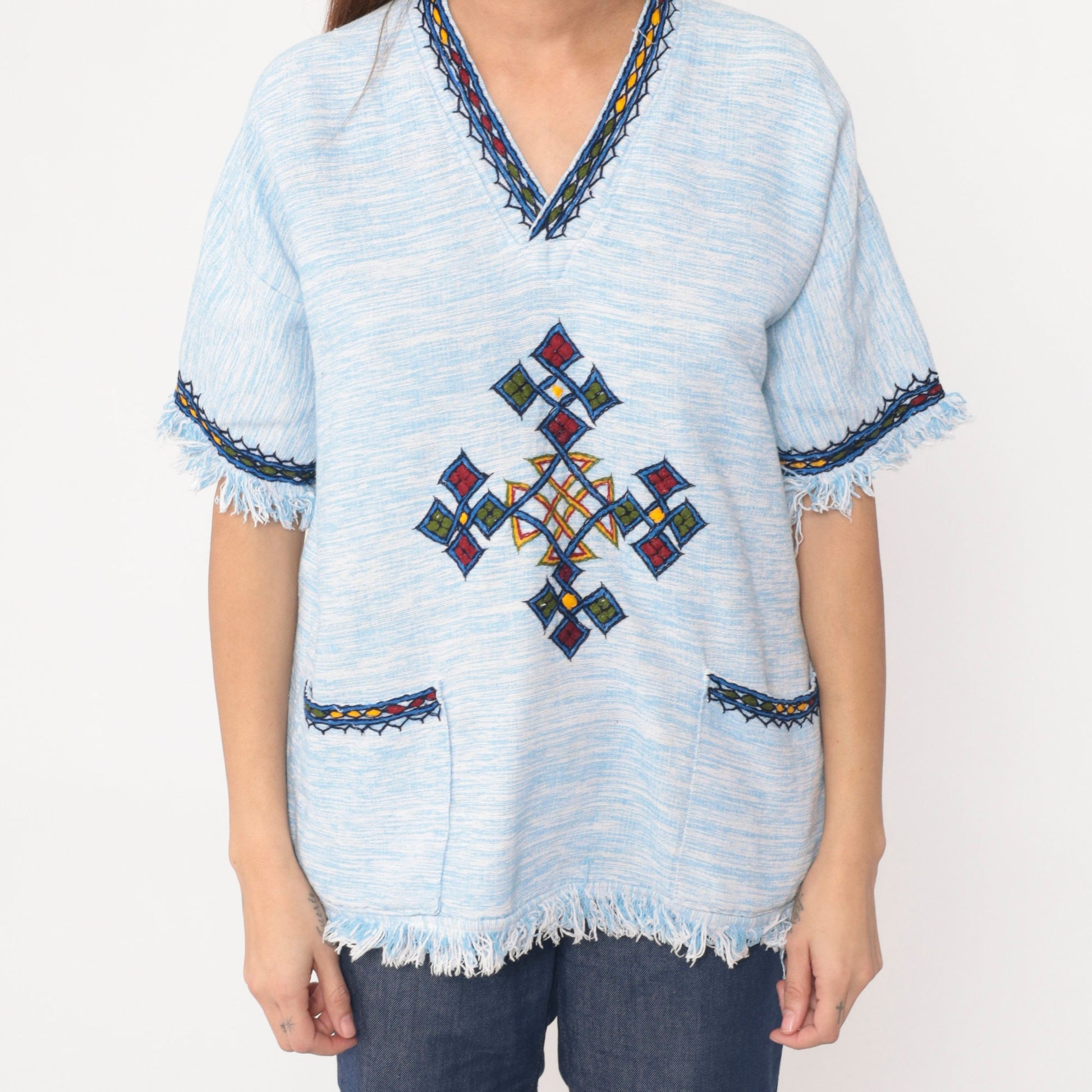 90s Geometric Knot Embroidered Tunic V-Neck Fringe Top Baby Blue Medium