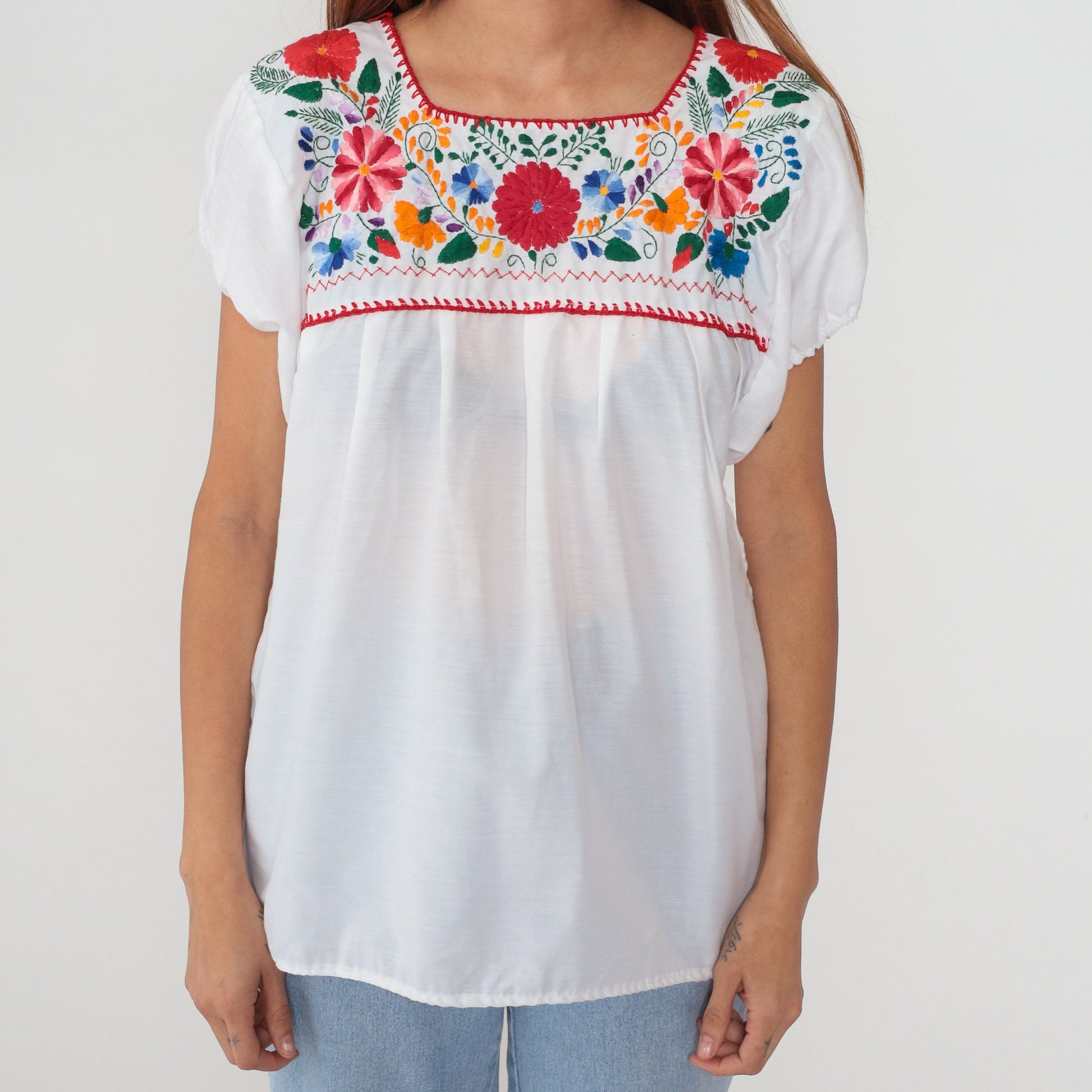 90s Mexican Embroidered Floral Blouse White Short Sleeve Peasant Top Small