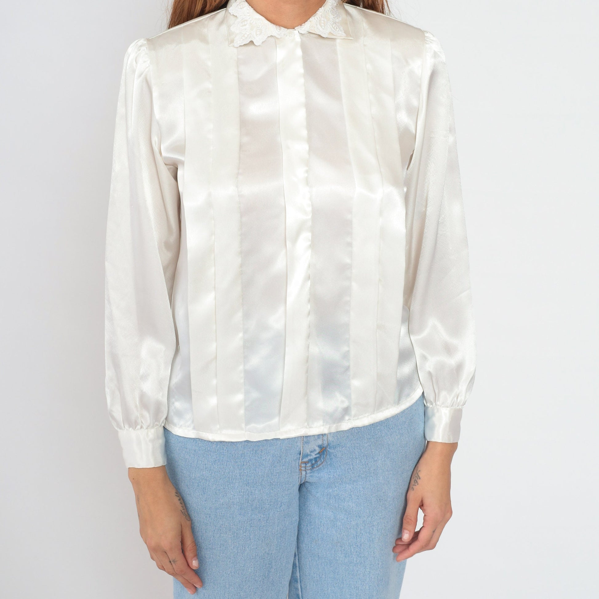 90s White Satin Blouse Puff Sleeve Floral Lace Collar Pleated Shirt Medium