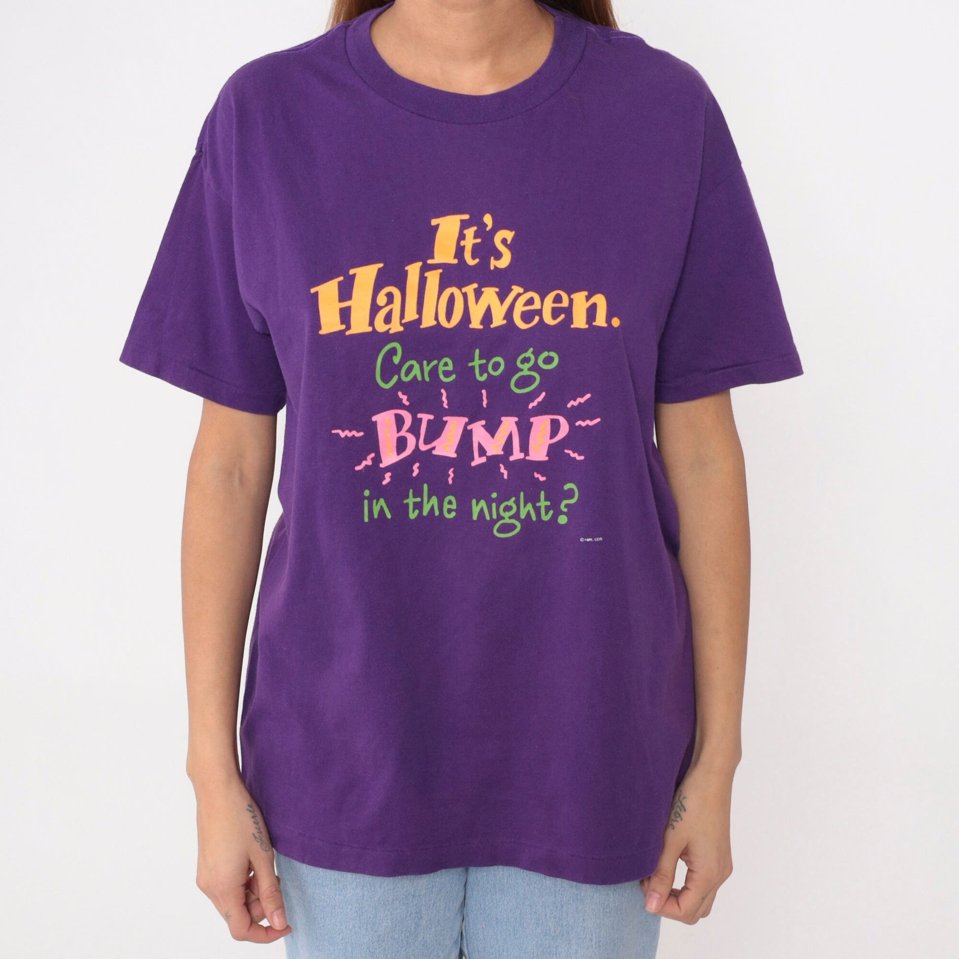 90s Hallmark Halloween Graphic T-Shirt Purple 'Bump In The Night' Medium