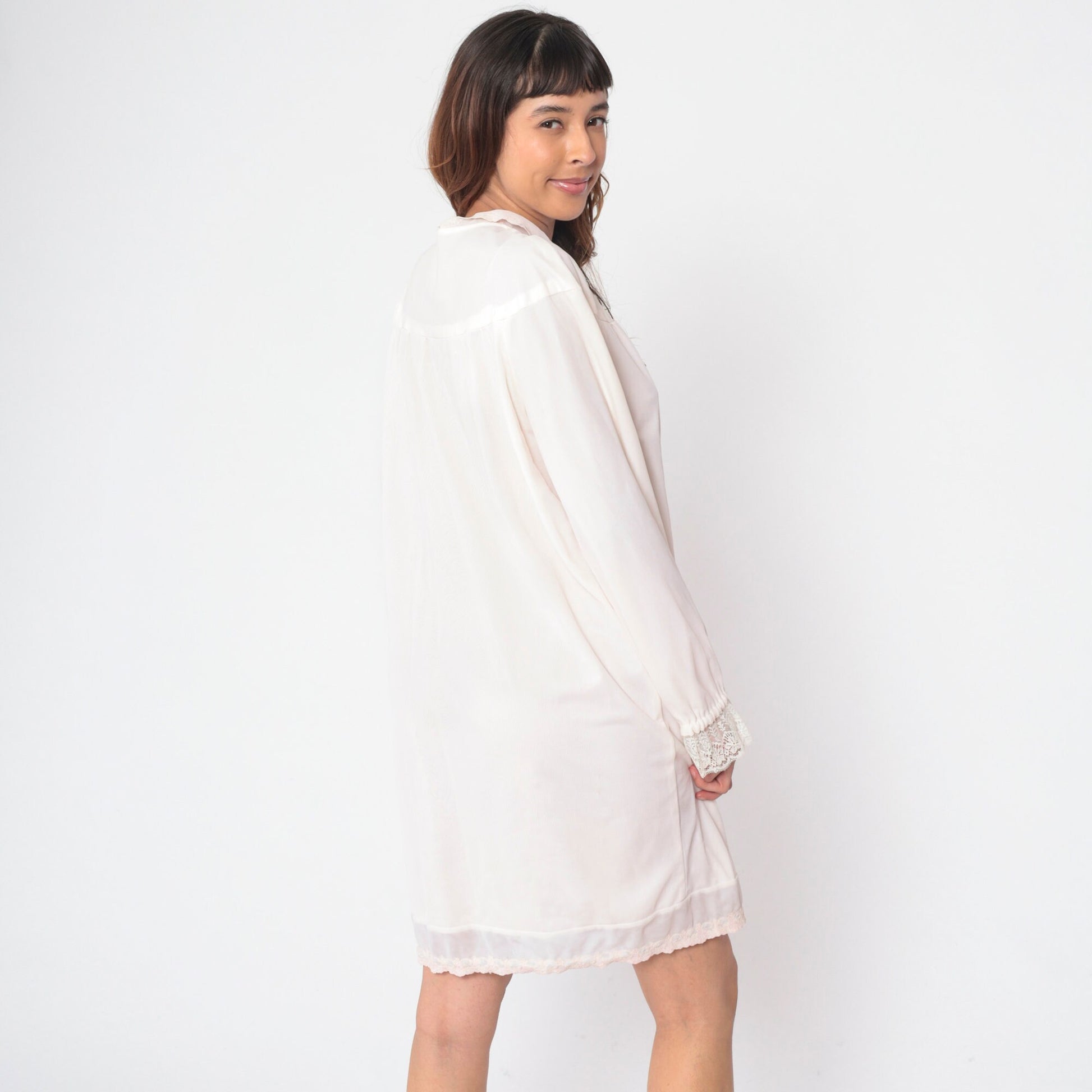 70s Floral Embroidered Nylon Lounge Dress Cream Button-Up Nightie Medium Large