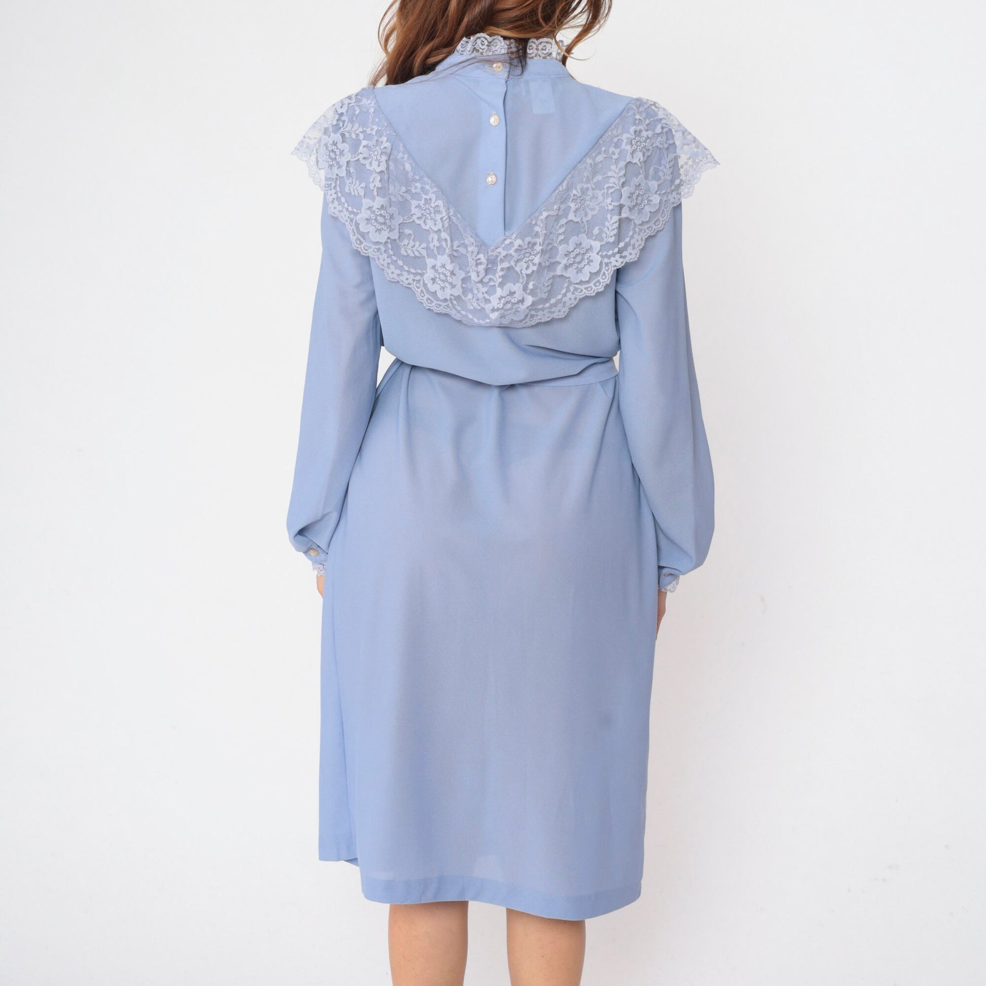 70s Jane Baar Lavender Lace Illusion Neckline Midi Dress Medium