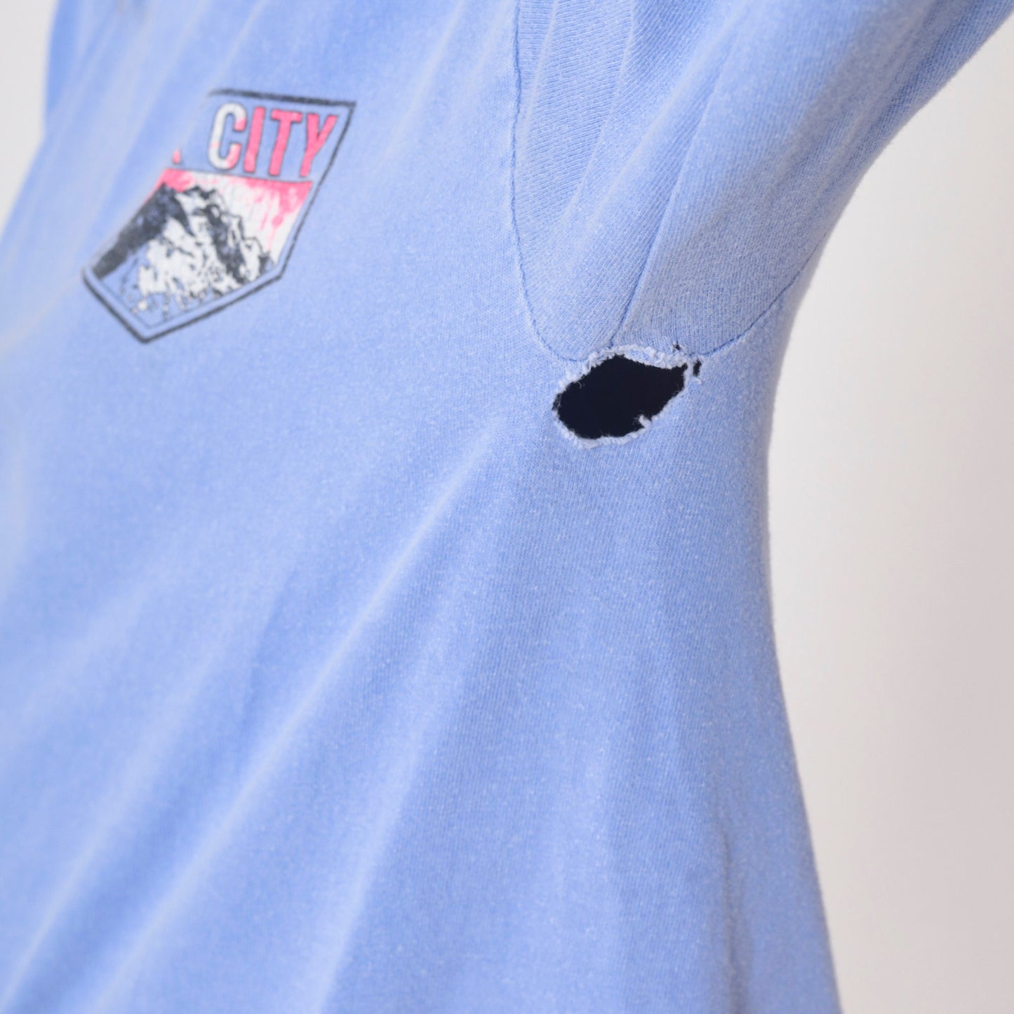 90s Park City Utah Wasatch Mountains Ski Graphic Tee Lavender Long Sleeve Medium