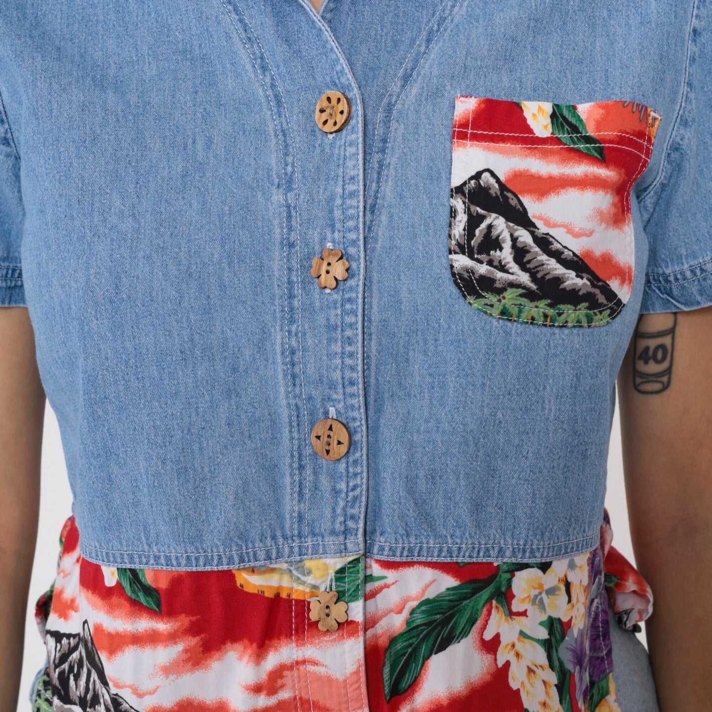 90s Blue Denim Crop Top Tropical Mountain Floral Print Button-Up Medium