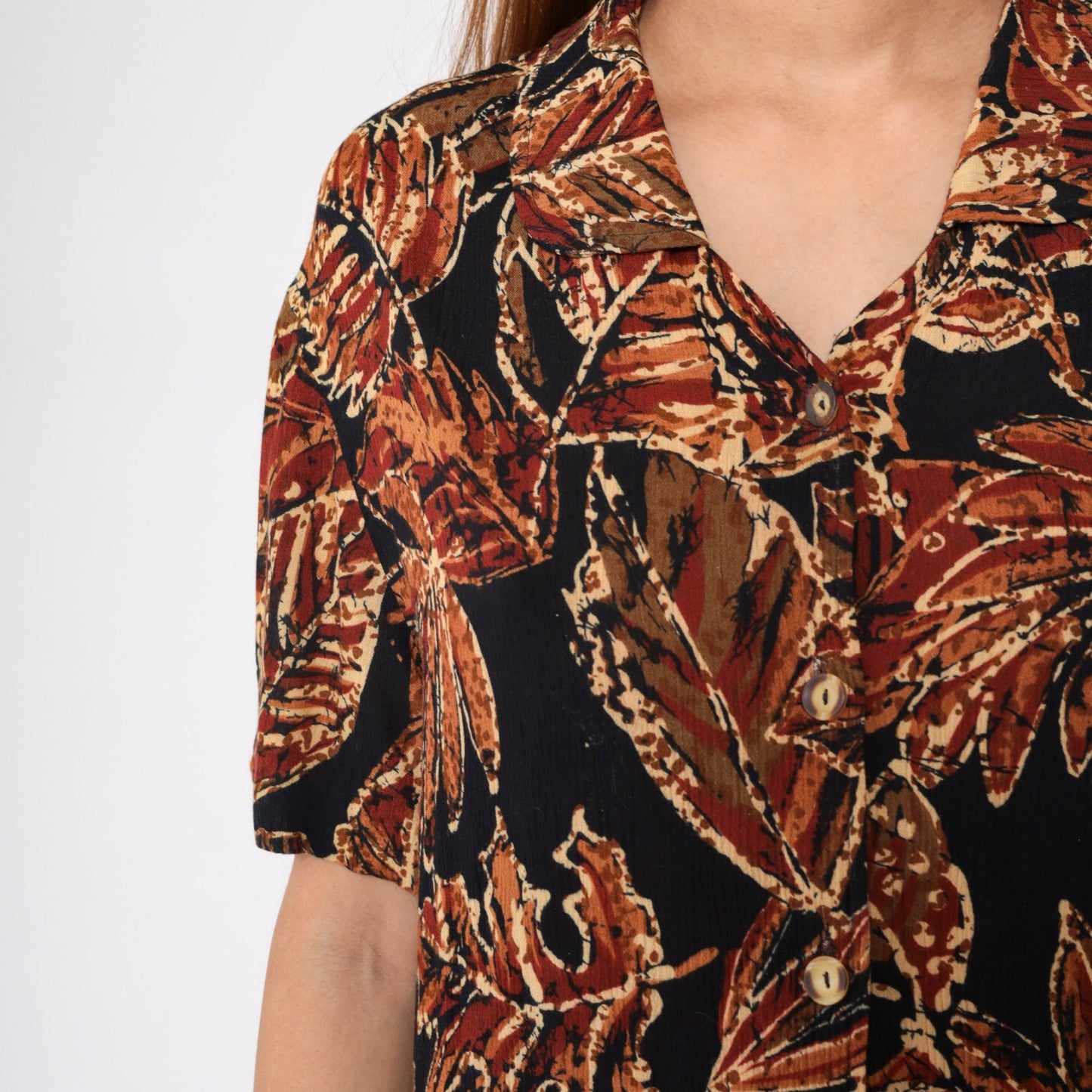 90s Tropical Leaf Button-Up Blouse Black Botanical Print Short Sleeve Medium