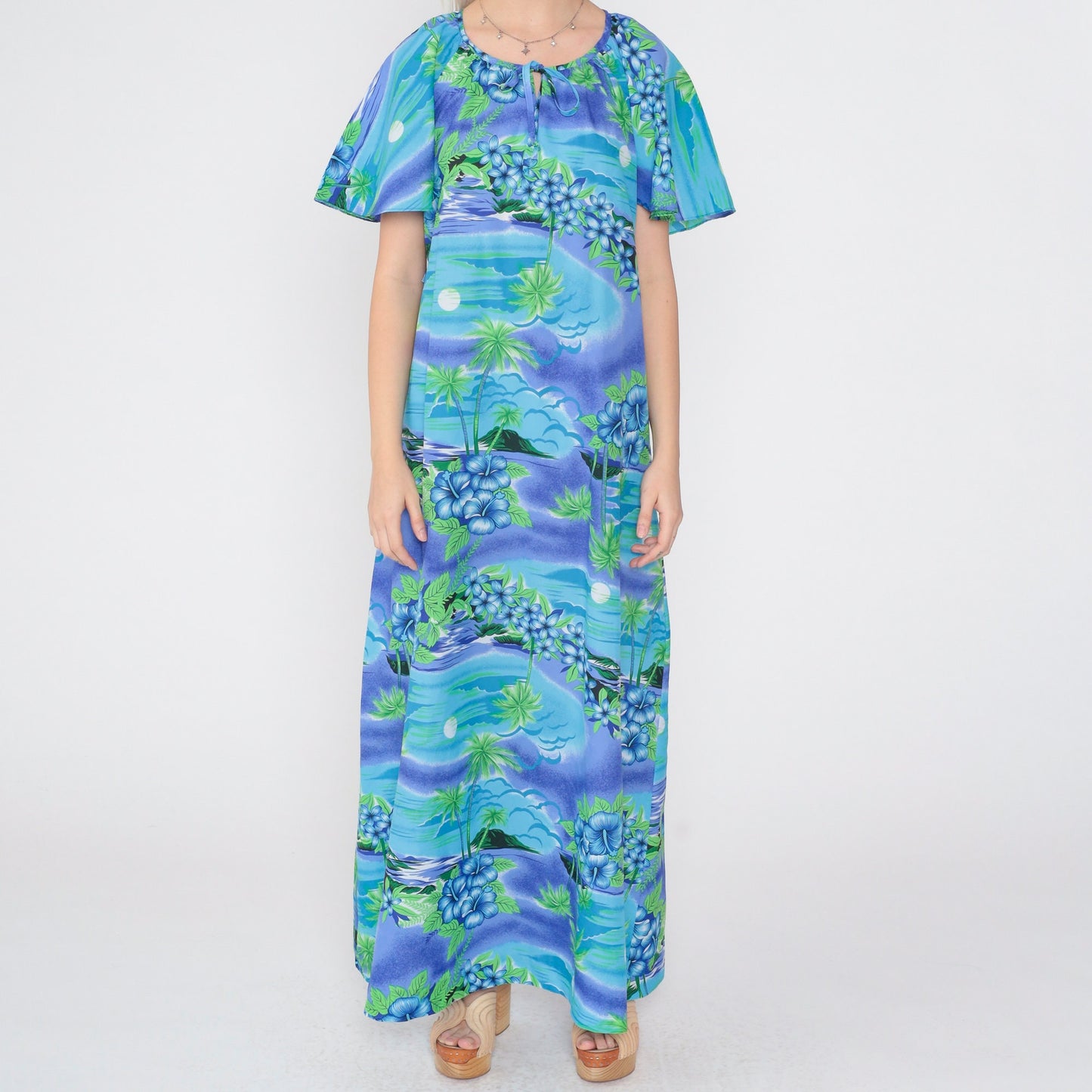 1970s Hilo Hattie's Hawaiian Maxi Dress Tropical Floral Print Flutter Sleeve Small