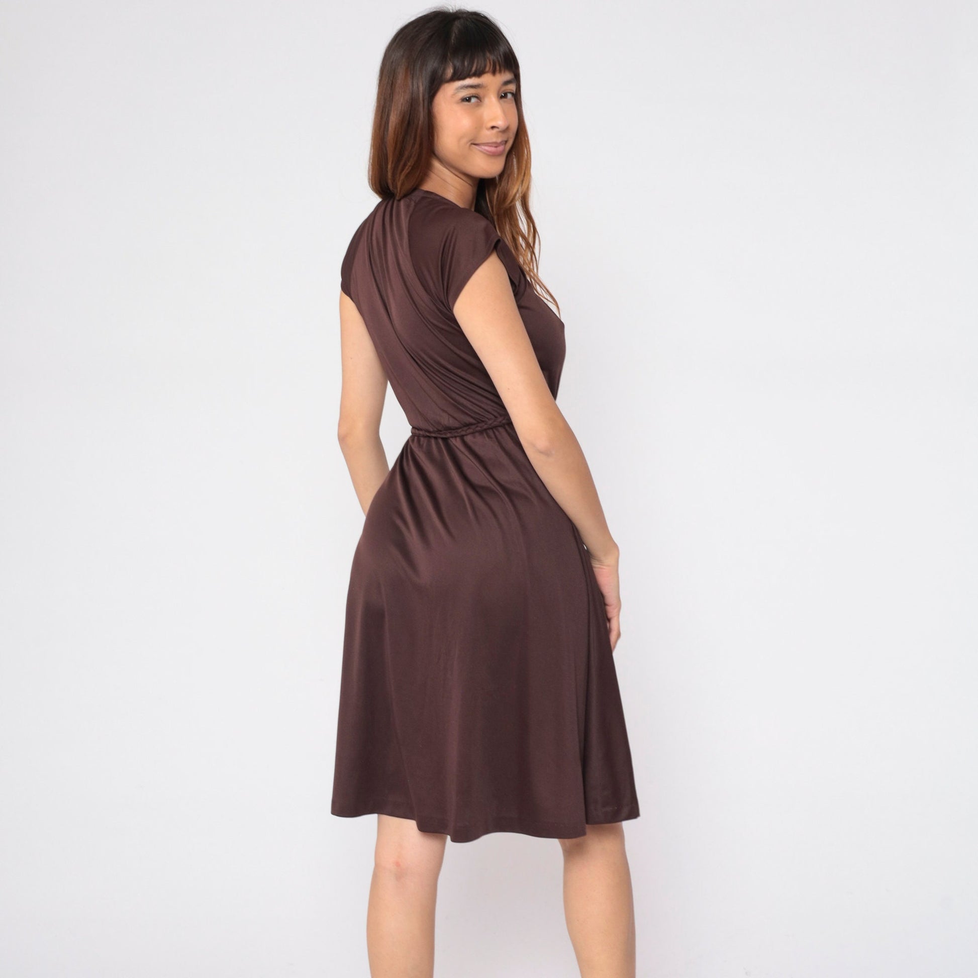 1970s Brown Midi Dress Cap Sleeve High Elastic Waist Braided Belt Extra Small
