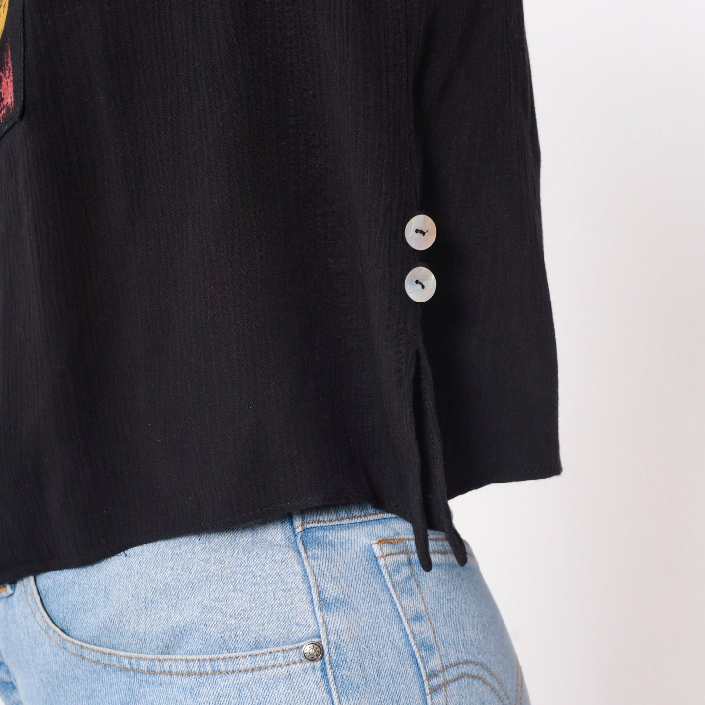 90s Black Leaf Patch Blouse Short Sleeve Button Side Slit Rayon Top Medium