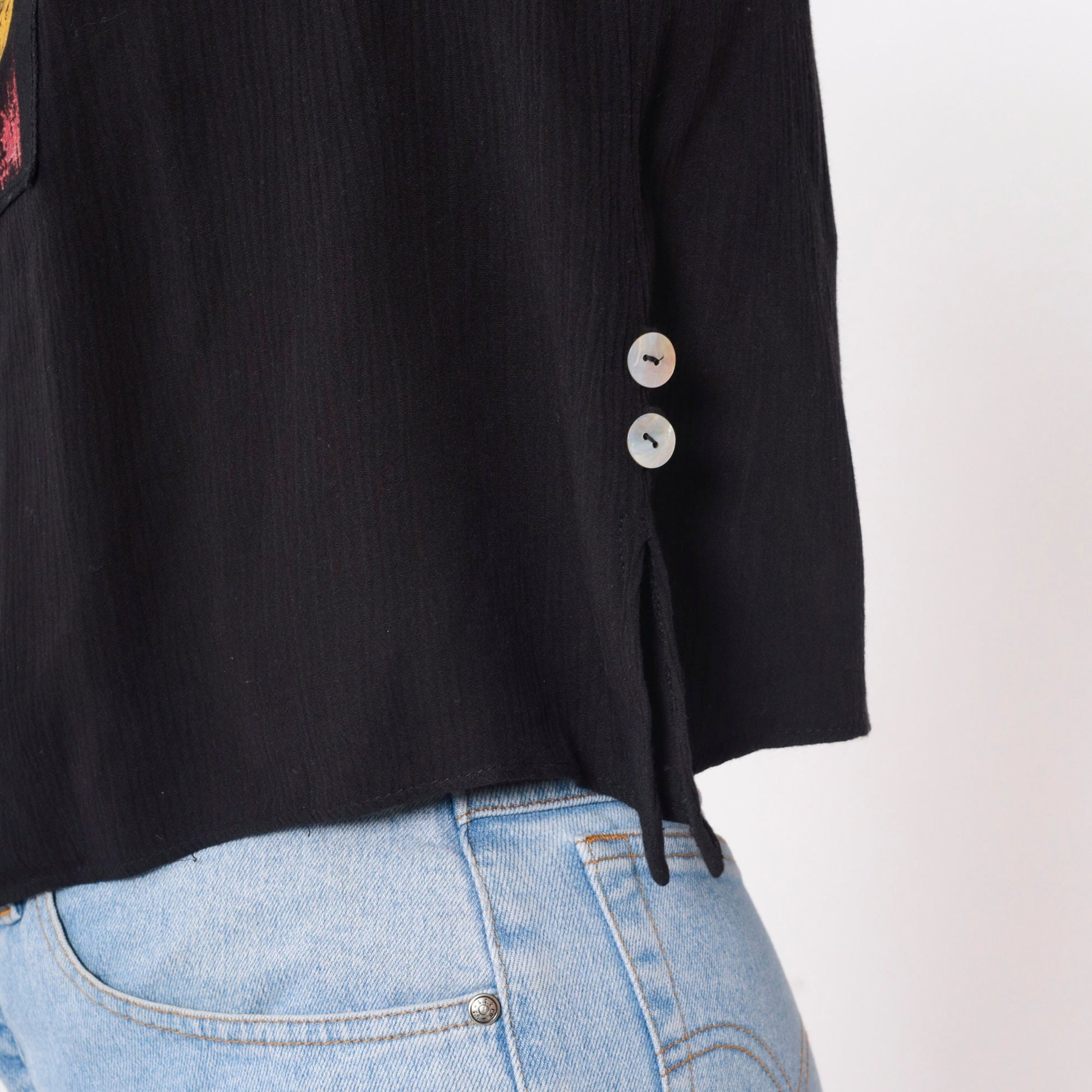 90s Black Leaf Patch Blouse Short Sleeve Button Side Slit Rayon Top Medium