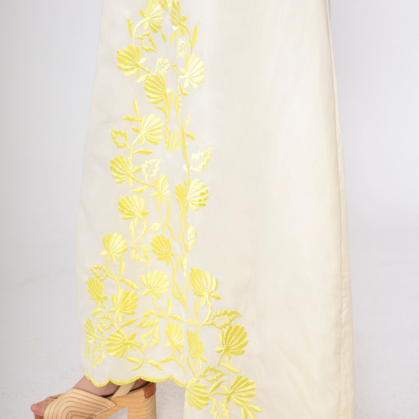 70s Floral Embroidered Maxi Dress Cream Sleeveless High Waist Small