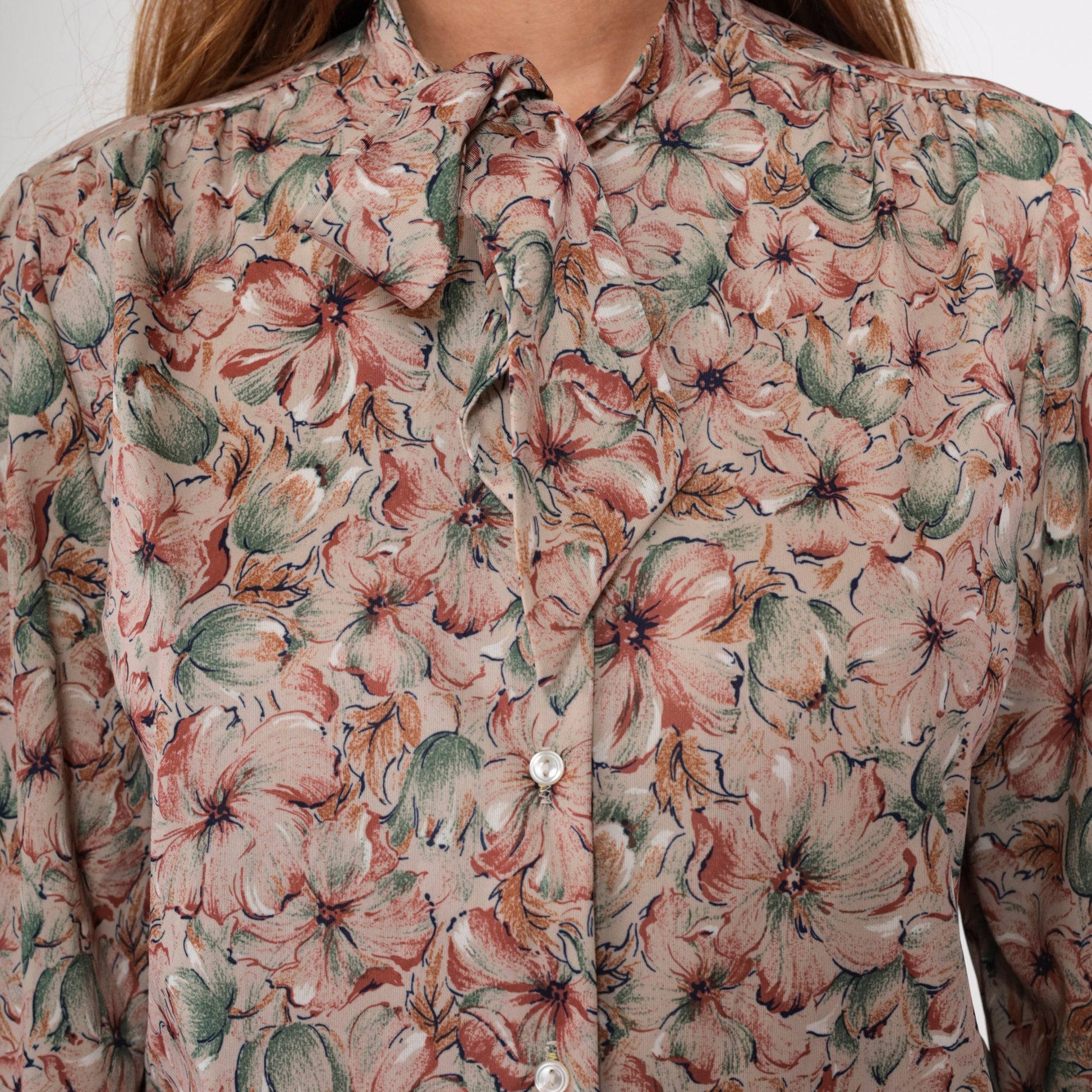 70s Floral Ascot Blouse with 3/4 Puff Sleeves Button-Up Medium