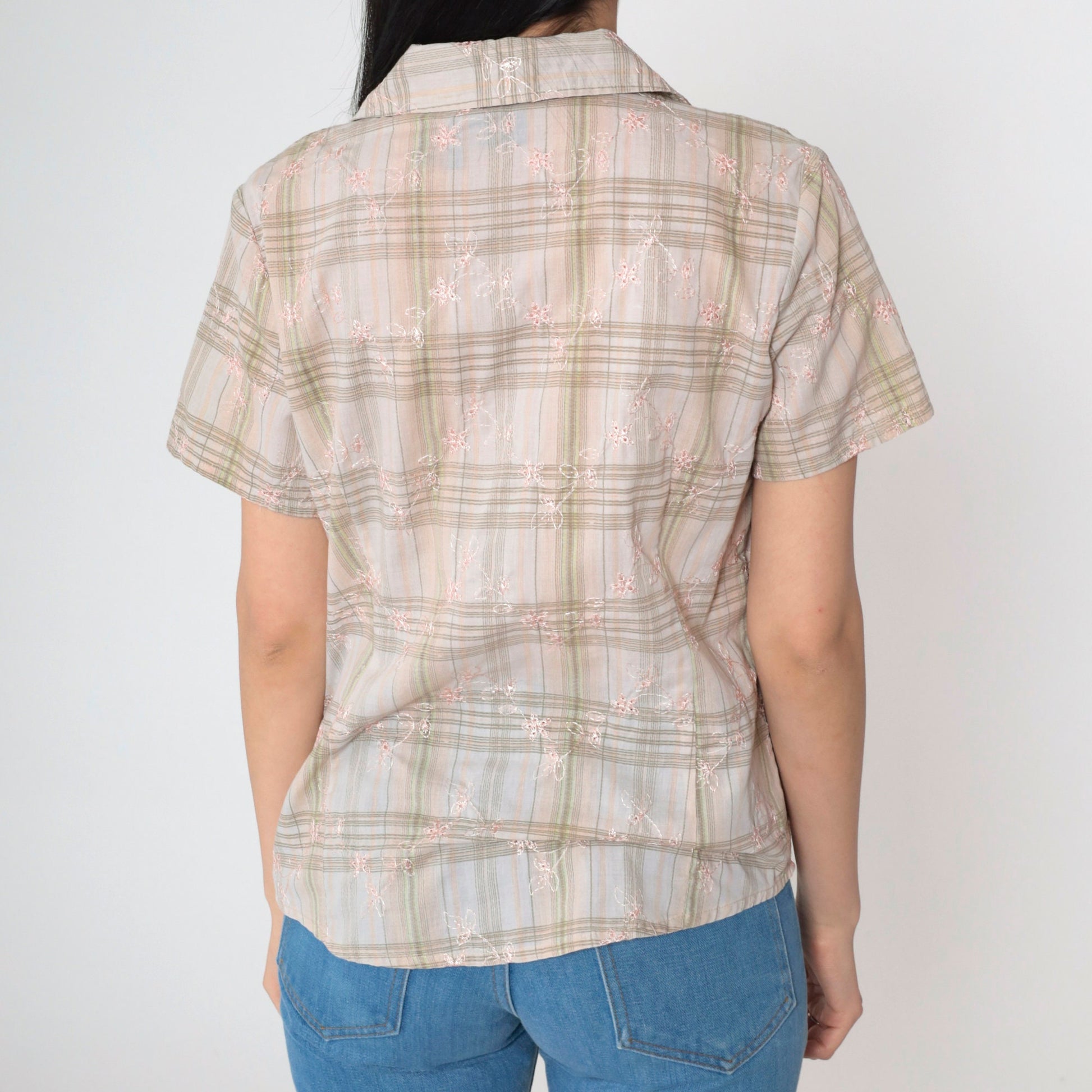 90s Plaid Floral Eyelet Button Up Blouse Short Sleeve Peach White Green Medium