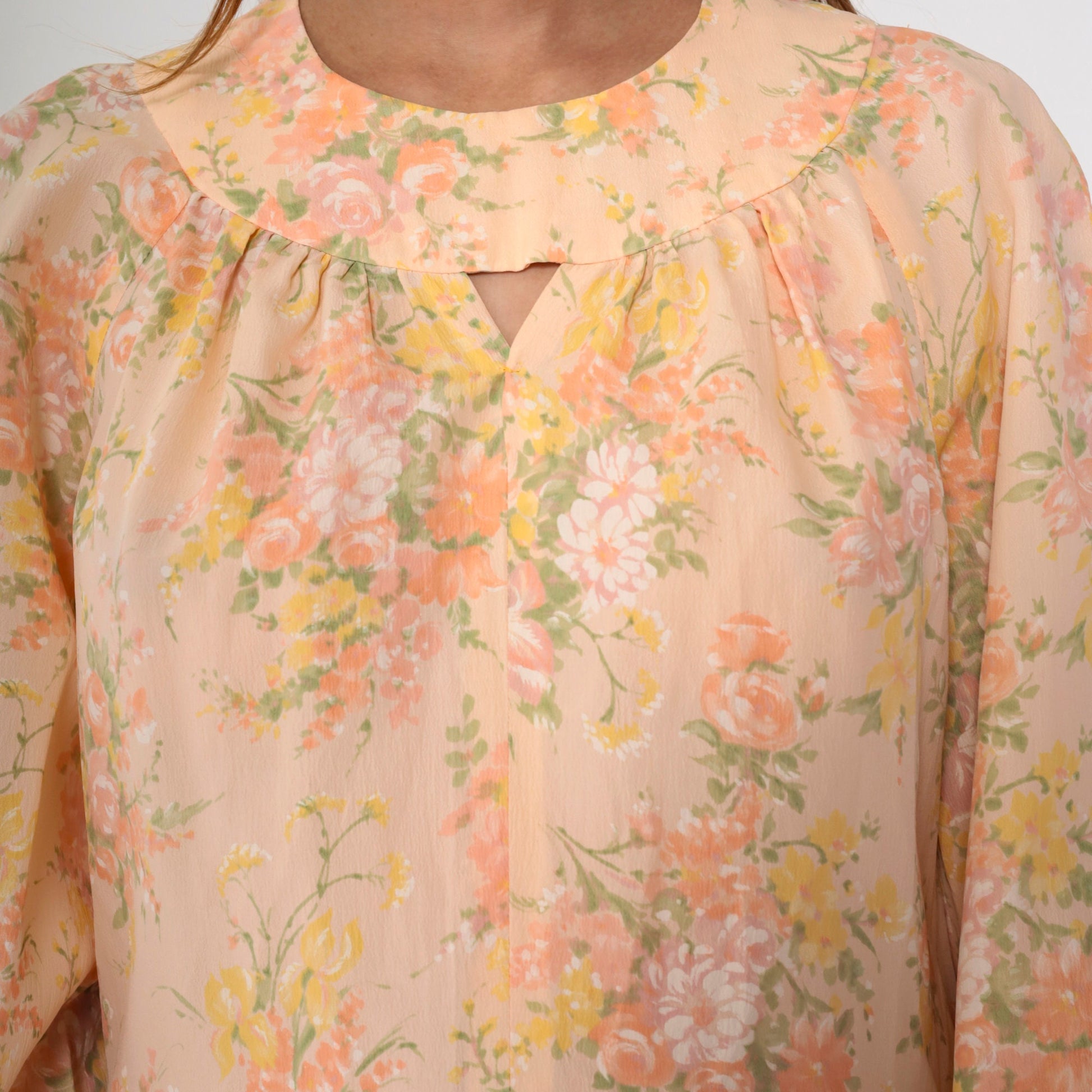 70s Peach Floral Maxi Dress Keyhole Neck Long Sleeve Medium