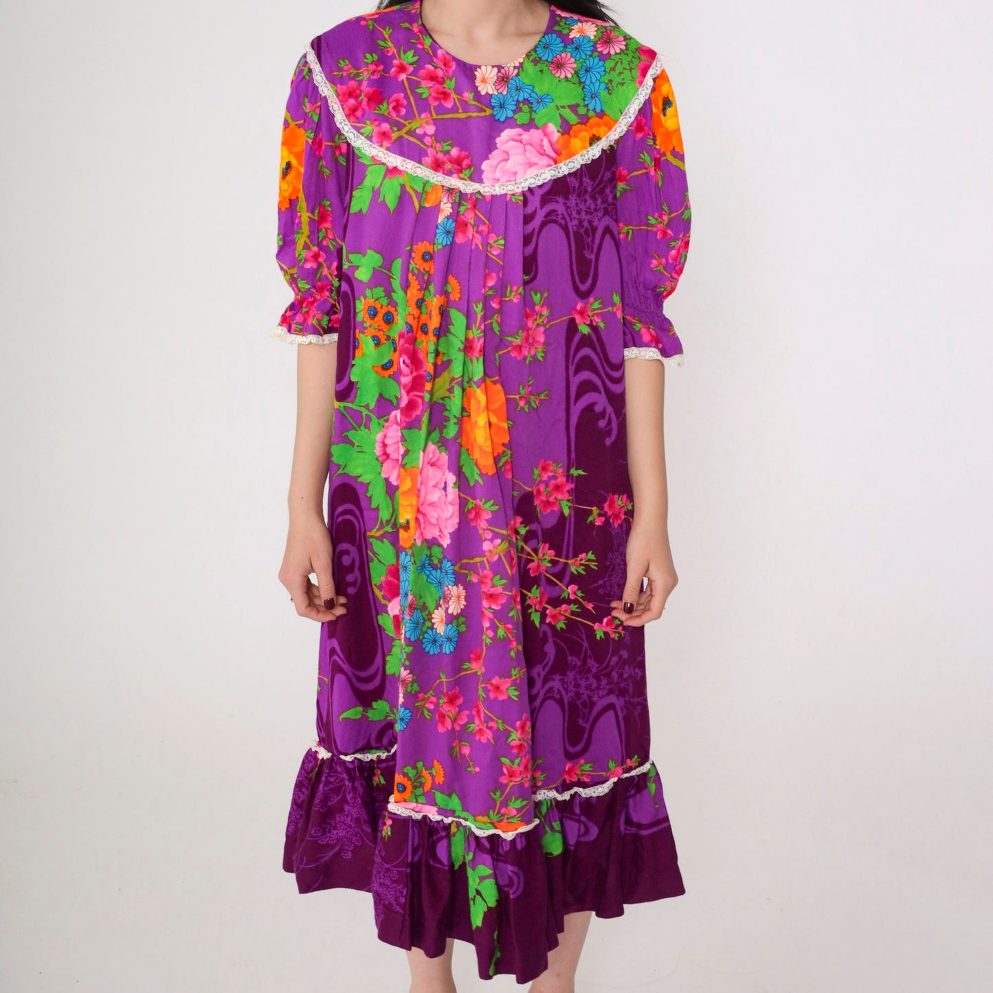 70s Purple Floral Midi Dress Puff Sleeve Tent Cut Lace Bib Large