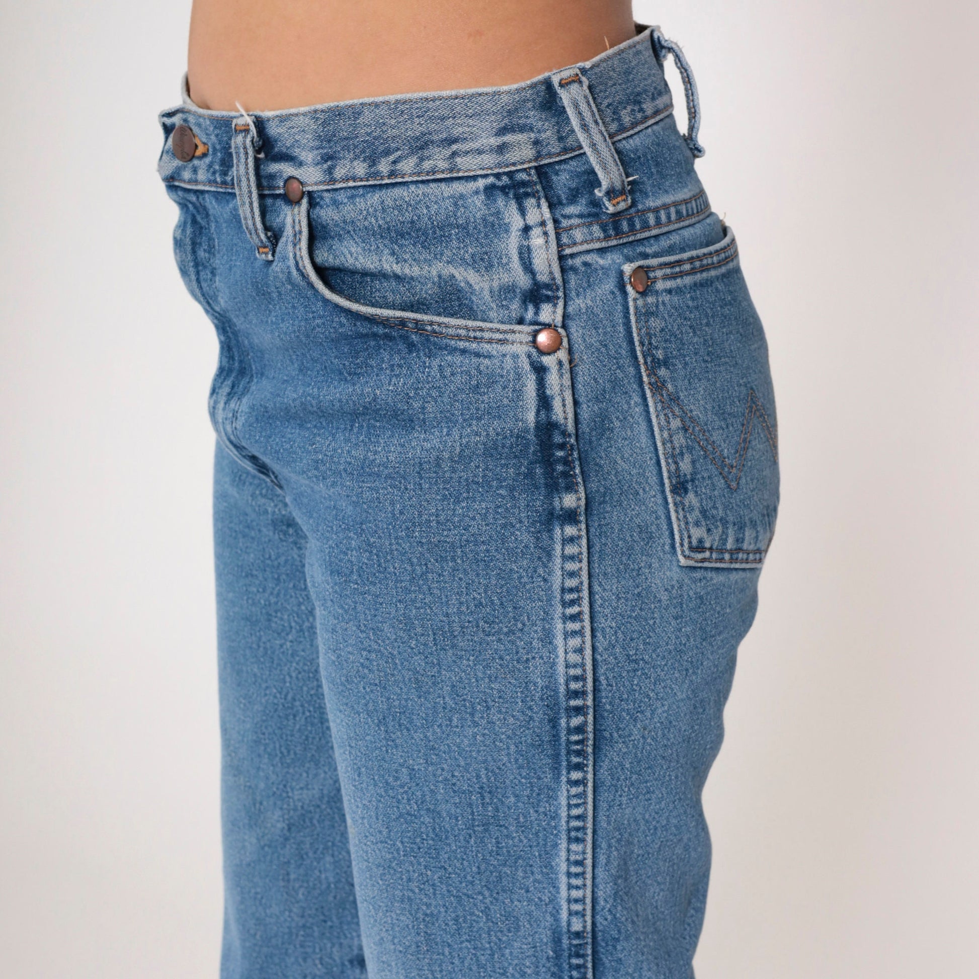 90s Wrangler High Rise Bootcut Jeans Blue Denim Raw Hem Men's 32
