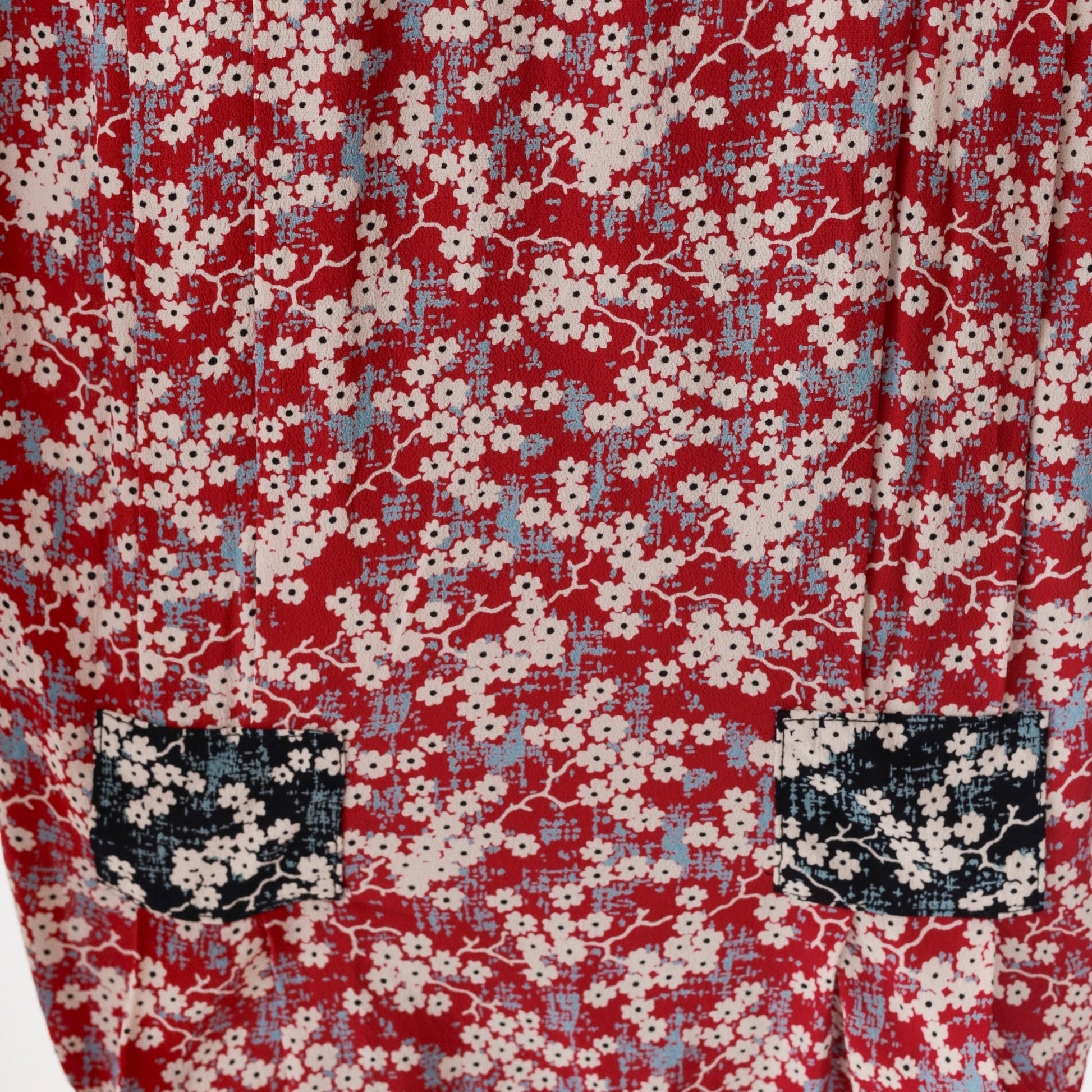 90s Red Floral Cherry Blossom Button-Up Blouse Long Sleeve Collared Small
