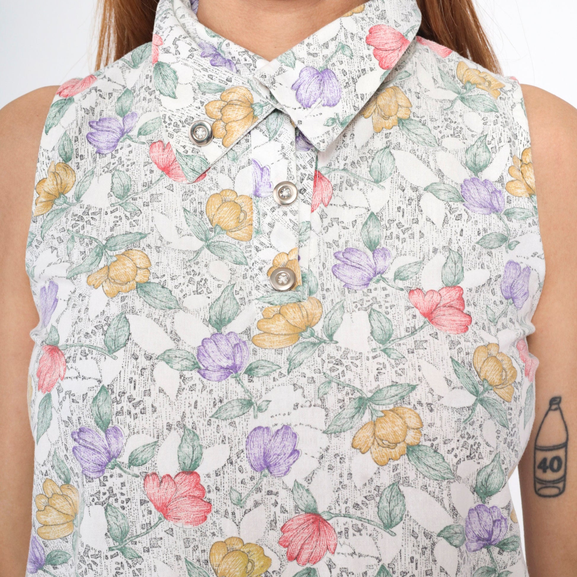 90s White Floral Sleeveless Collared Shirt Button-Up Blouse Small