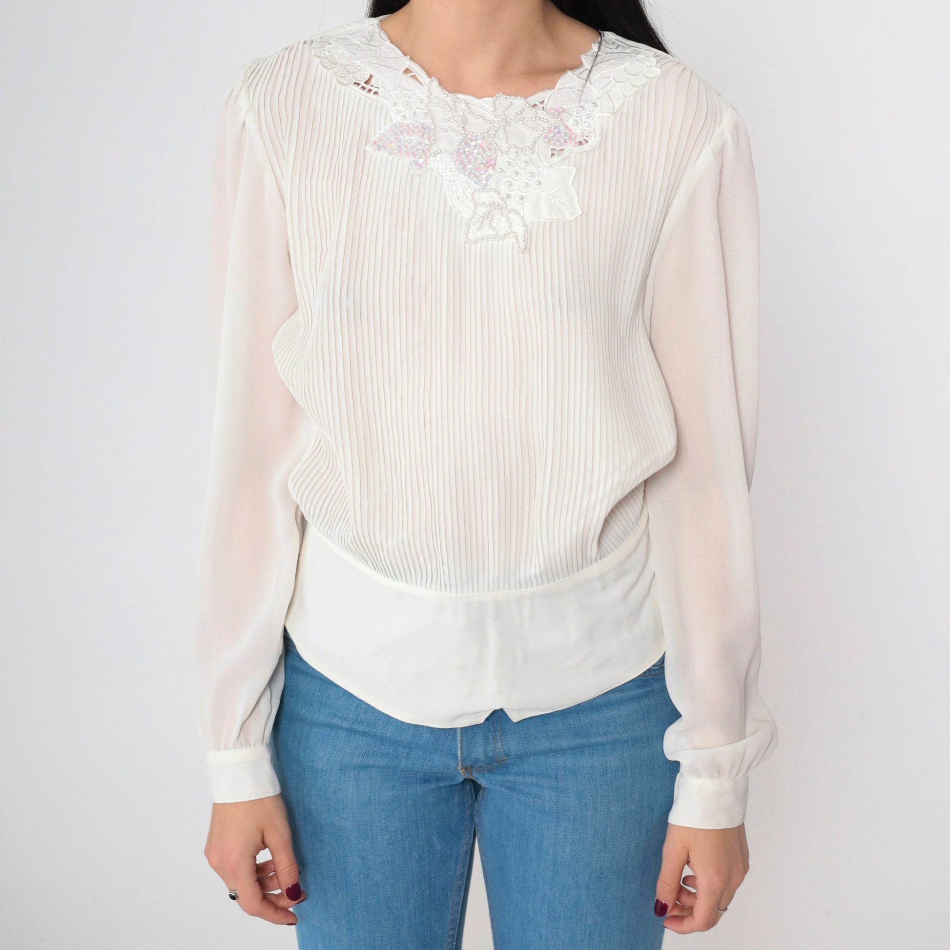 80s White Beaded Blouse Grape Leaf Sequin Puff Sleeve Button Back Medium